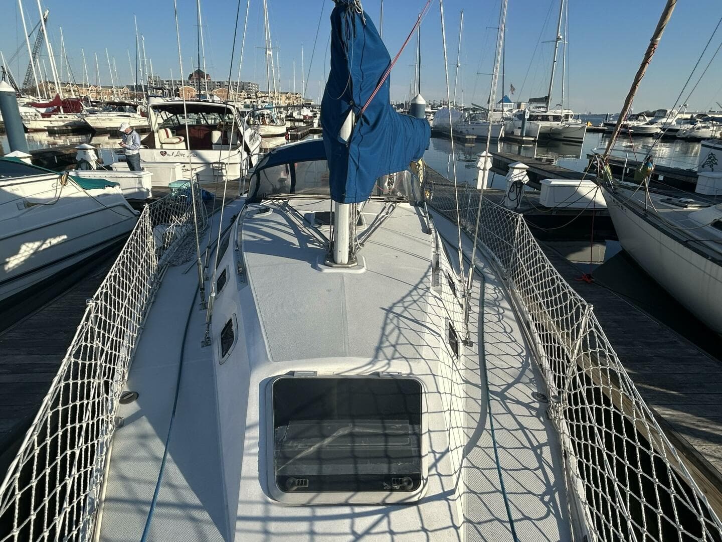1995 Catalina 320 Study Hull