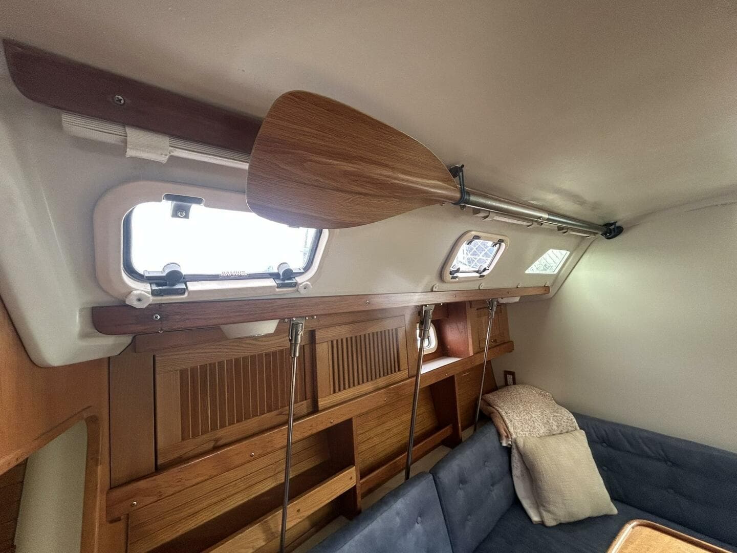 1995 Catalina 320 Study Hull