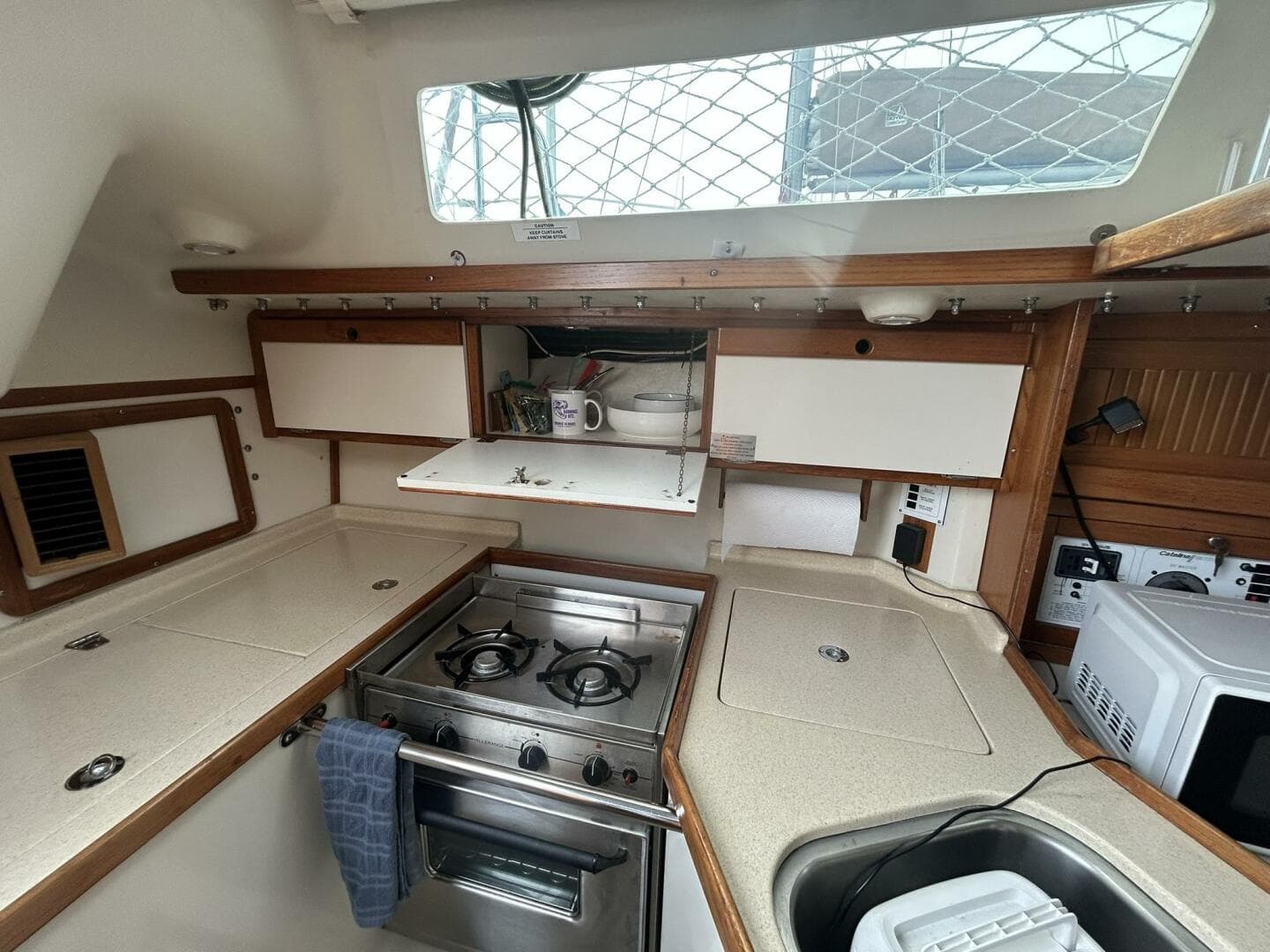 1995 Catalina 320 Study Hull