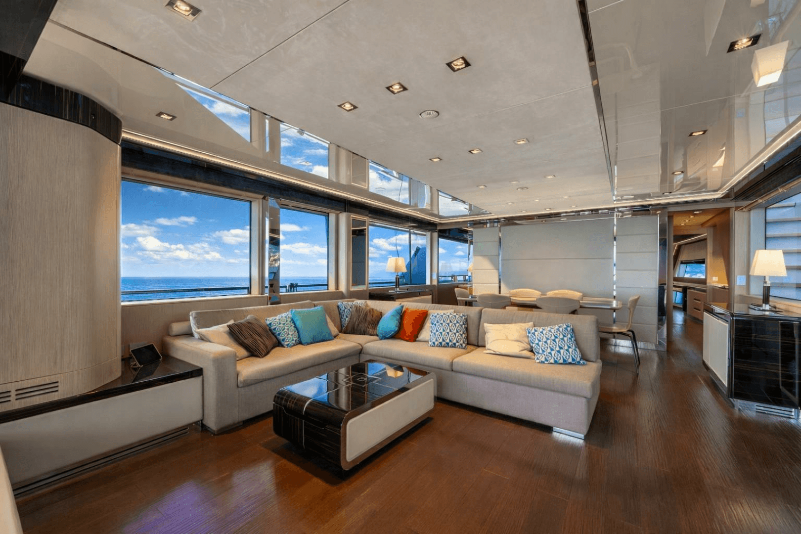 2018 Dominator Yachts Dominator Ilumen