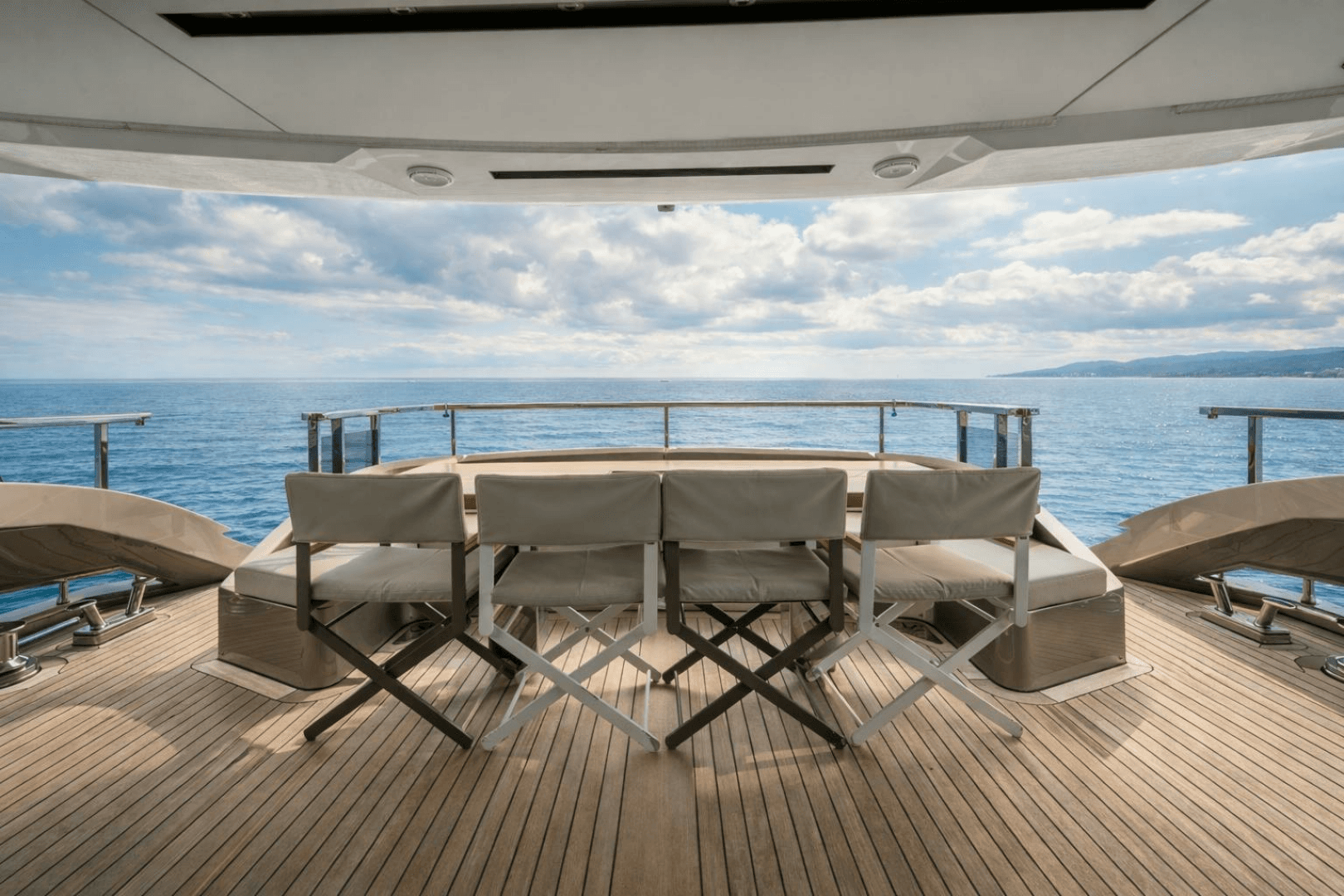 2018 Dominator Yachts Dominator Ilumen