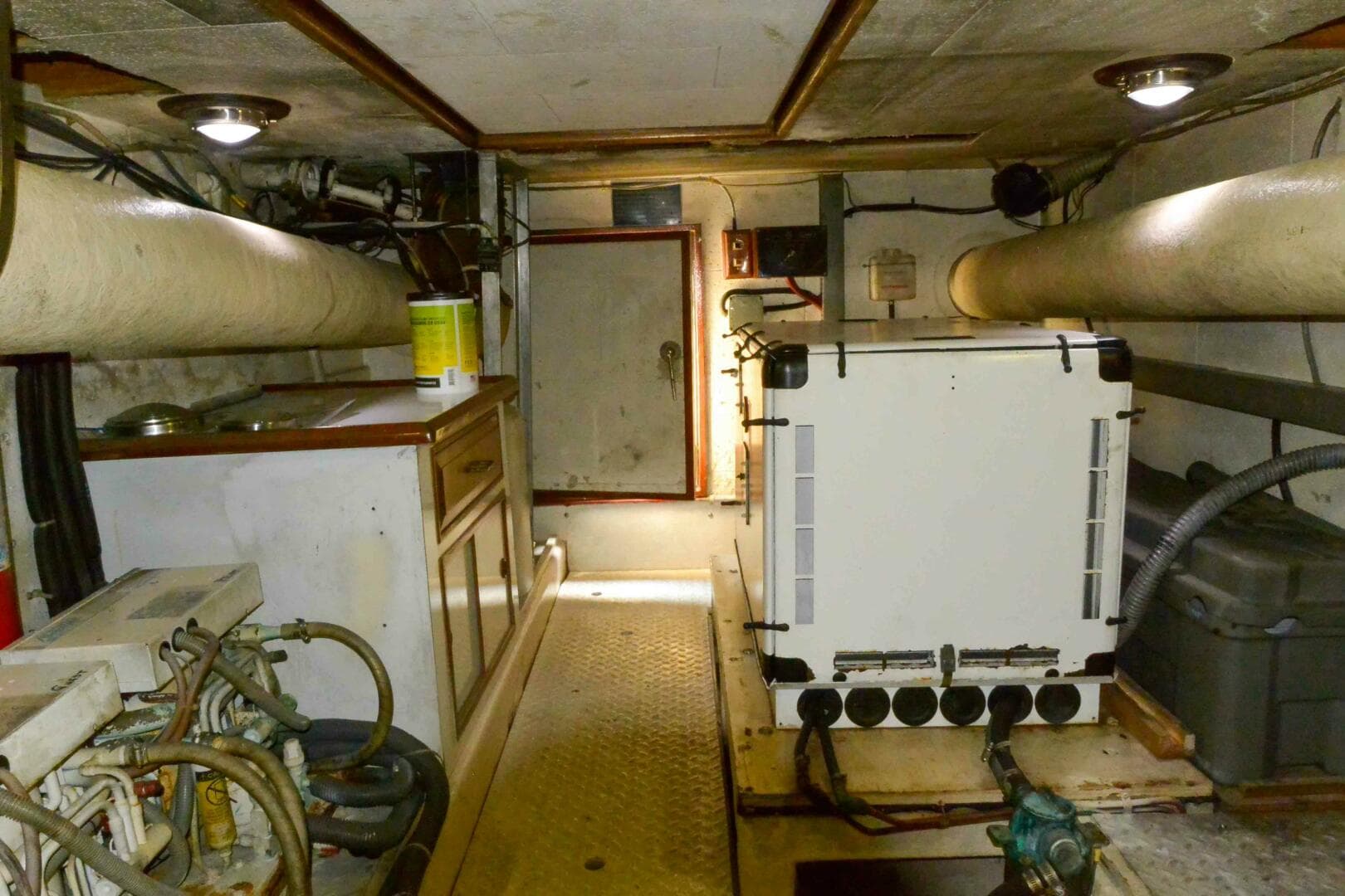 engine room aft work bench & generator 