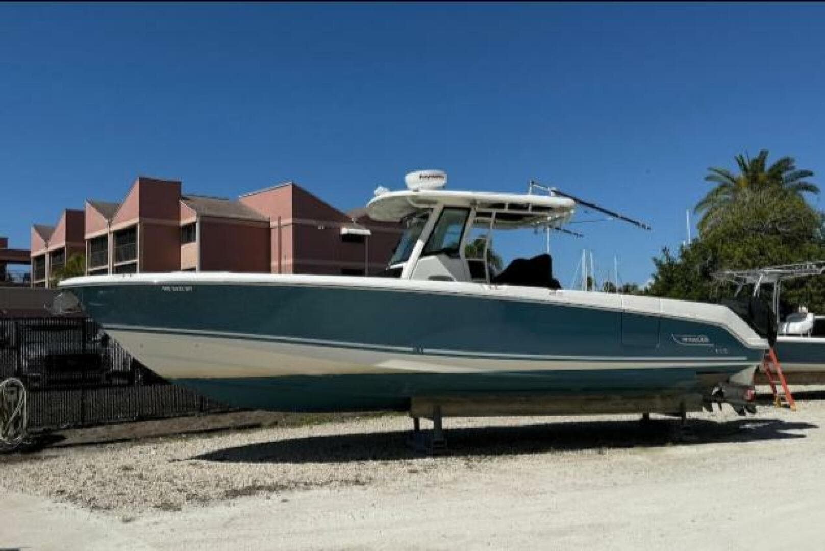 2018 Boston Whaler 