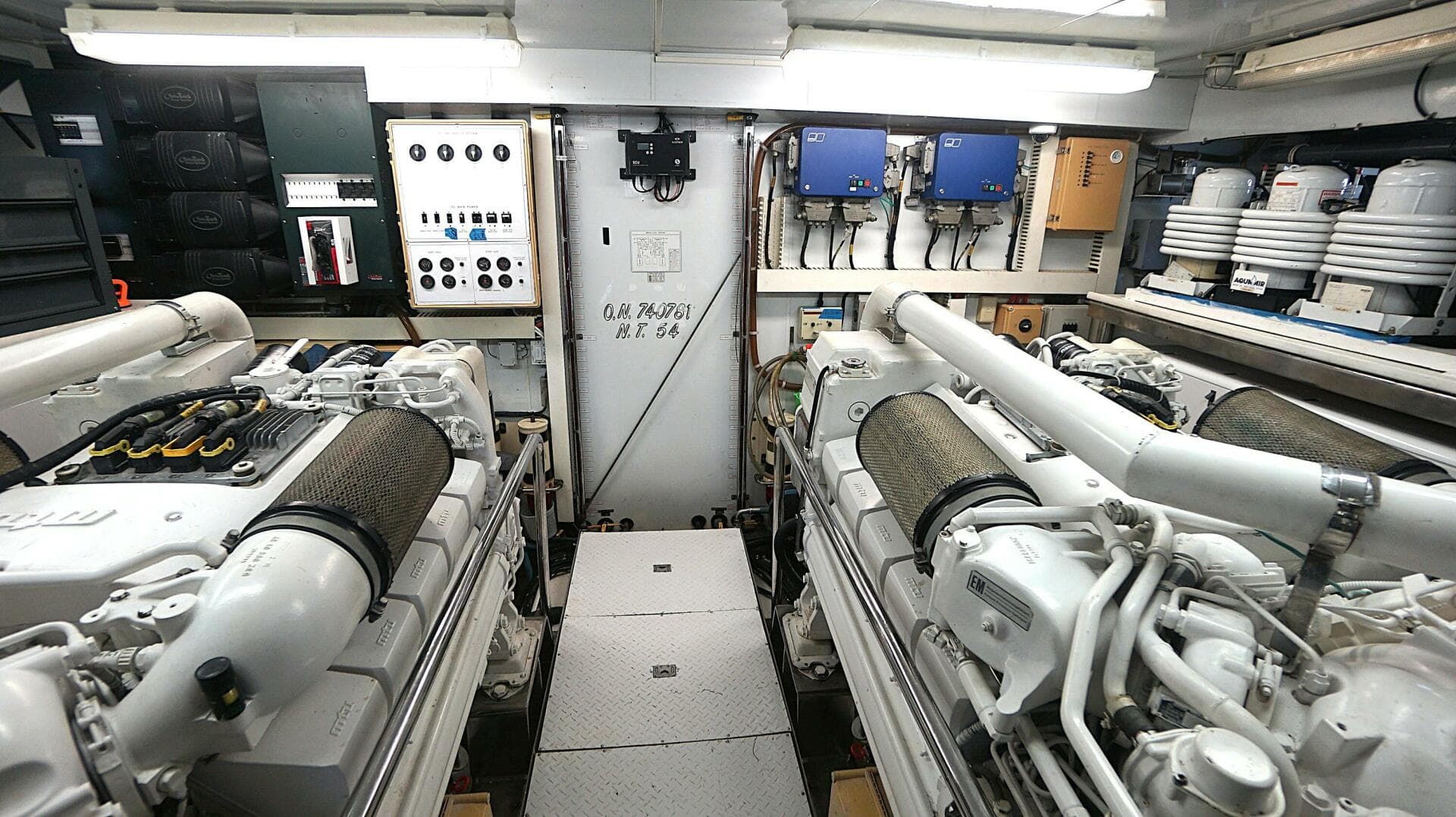 2008 Ocean Alexander 100 Skylounge Megayacht