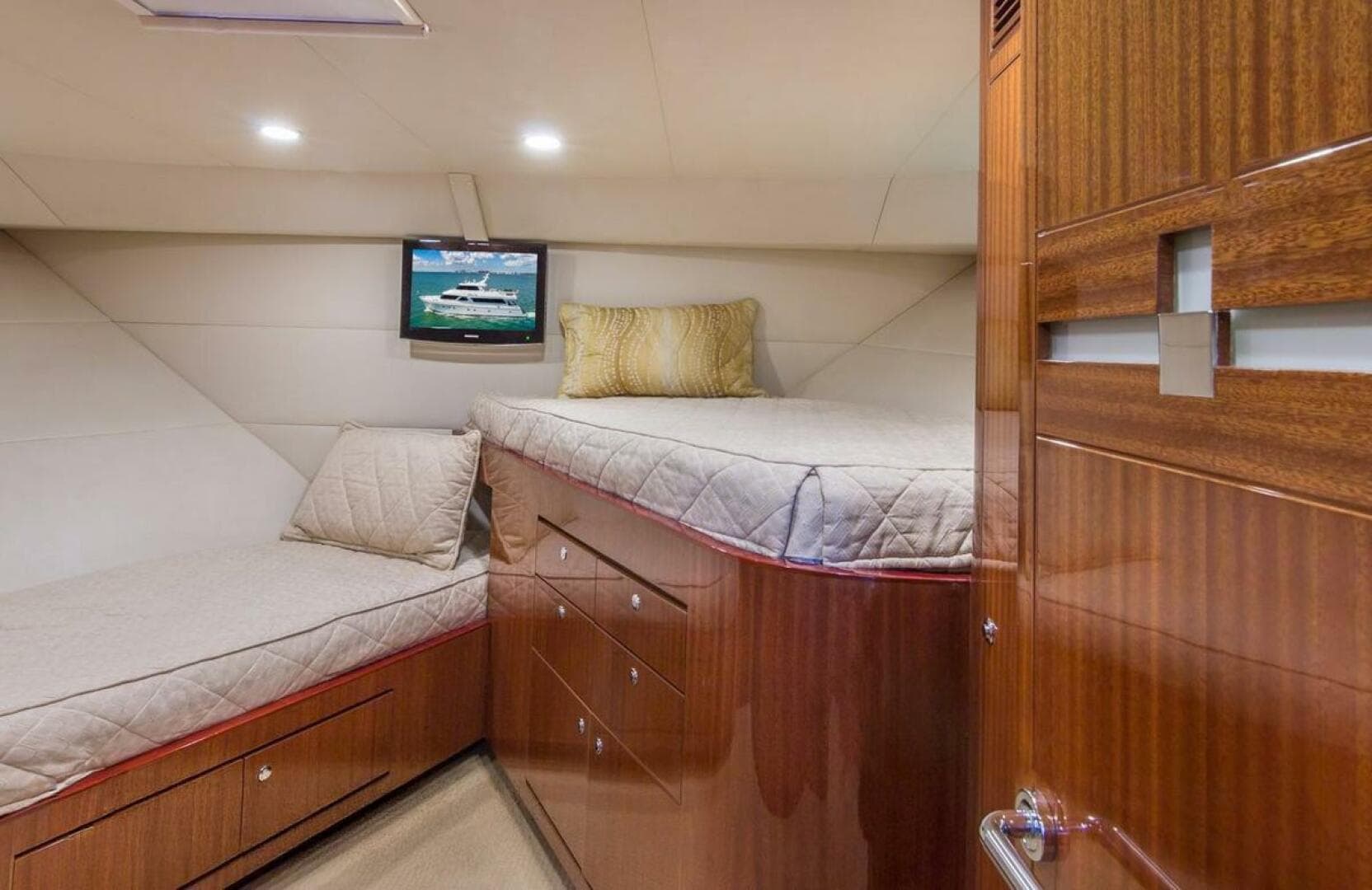 2008 Ocean Alexander 100 Skylounge Megayacht