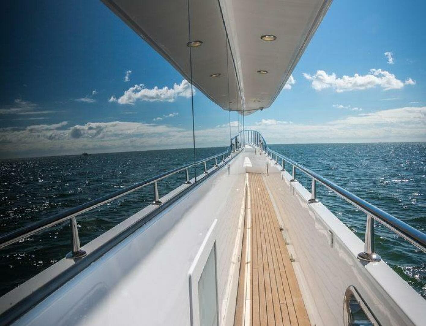 2008 Ocean Alexander 100 Skylounge Megayacht