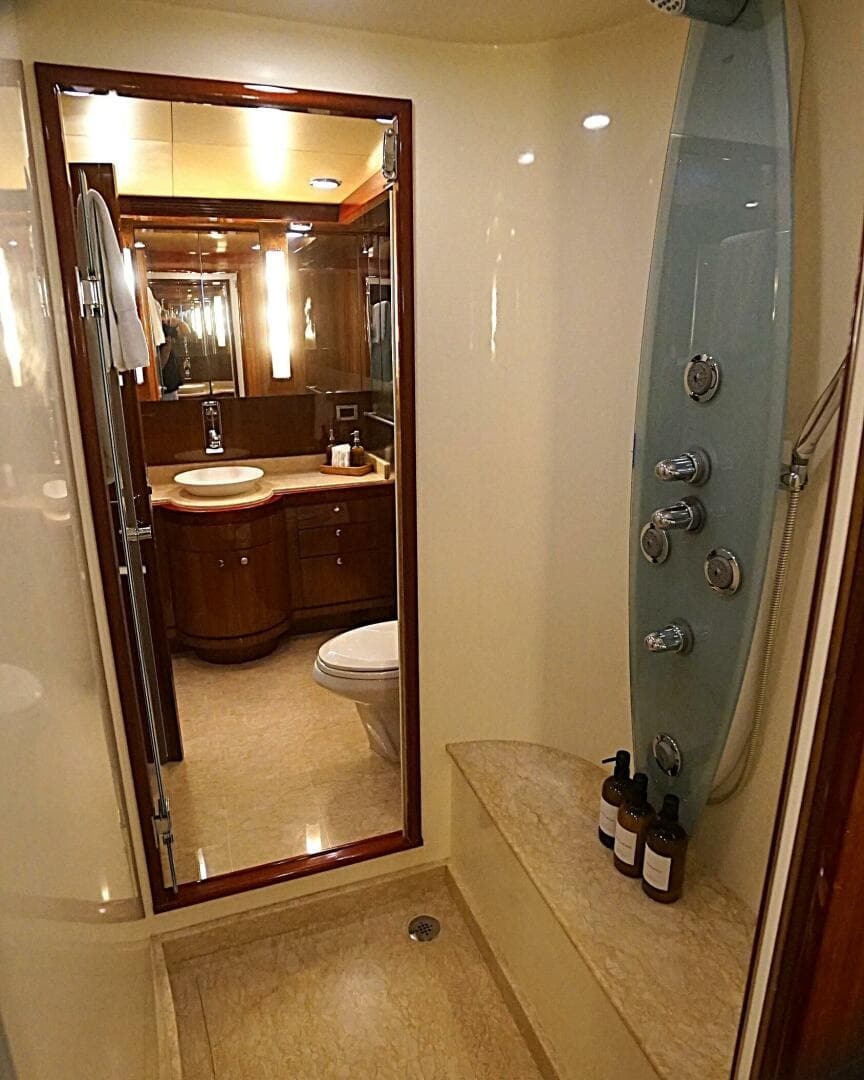 2008 Ocean Alexander 100 Skylounge Megayacht