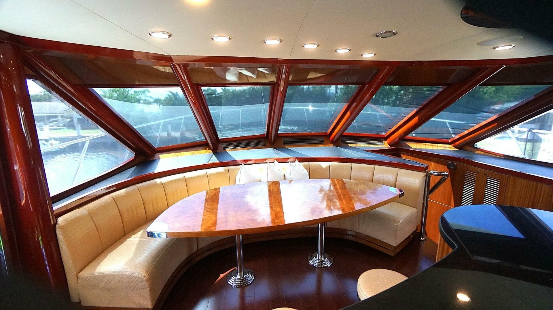 2008 Ocean Alexander 100 Skylounge Megayacht