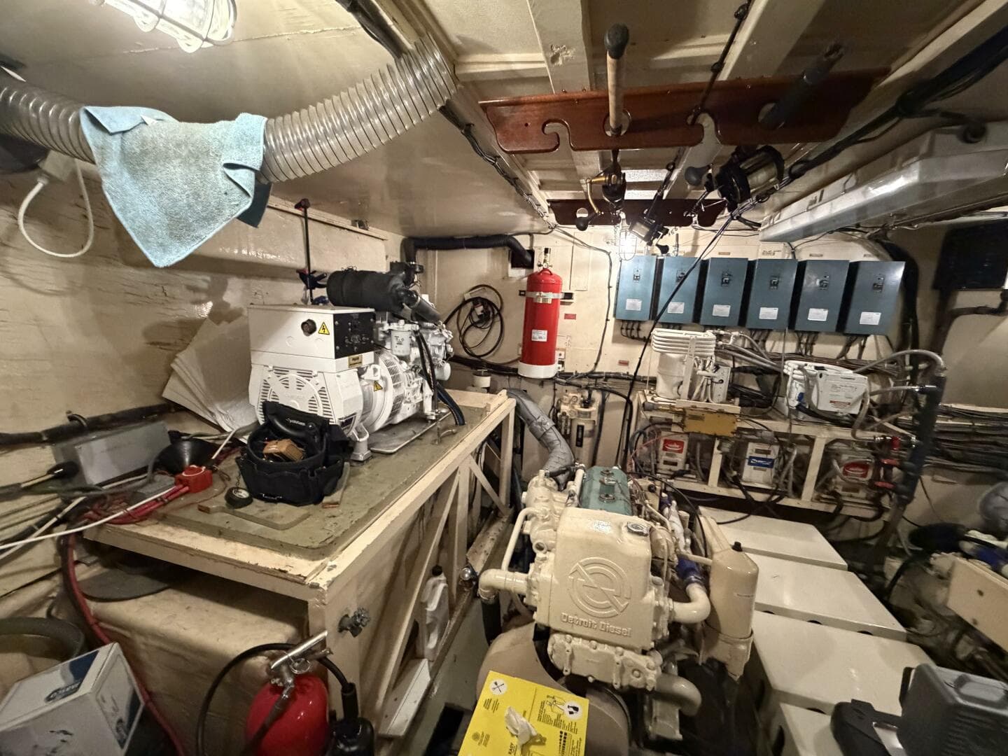 1975 Hatteras 58 LRC