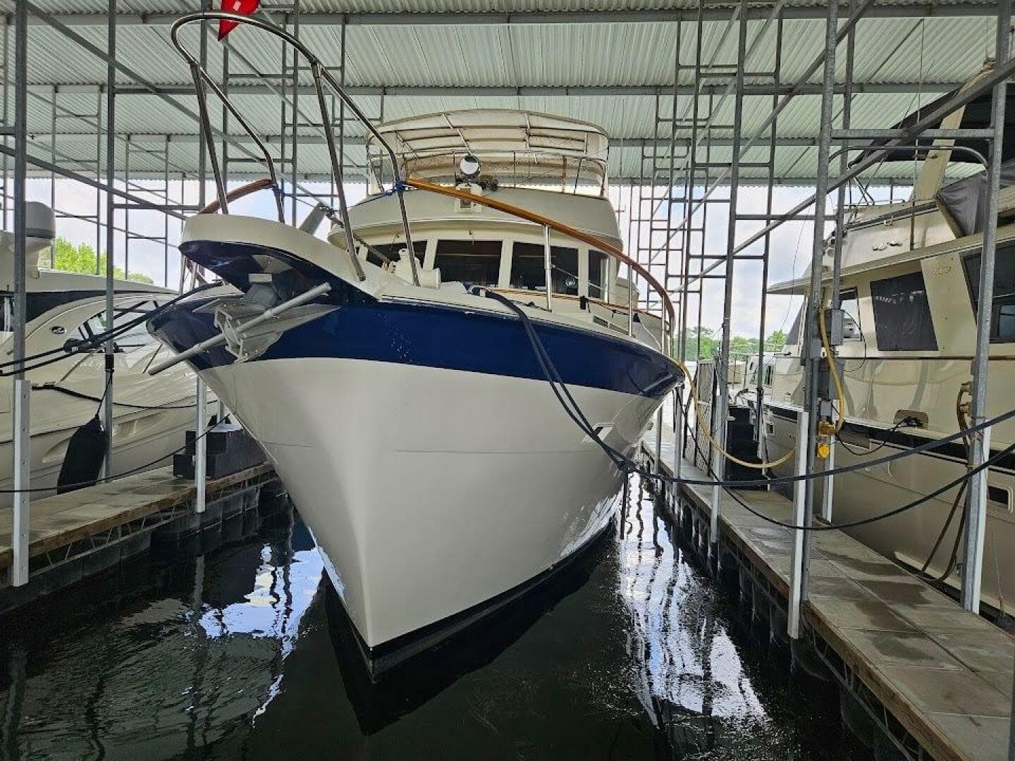 1975 Hatteras 58 LRC