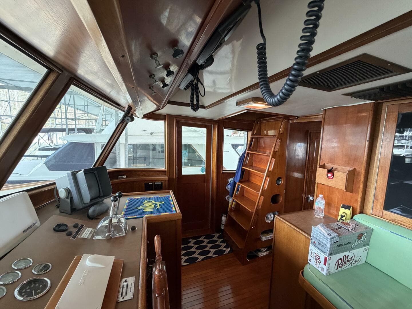 1975 Hatteras 58 LRC