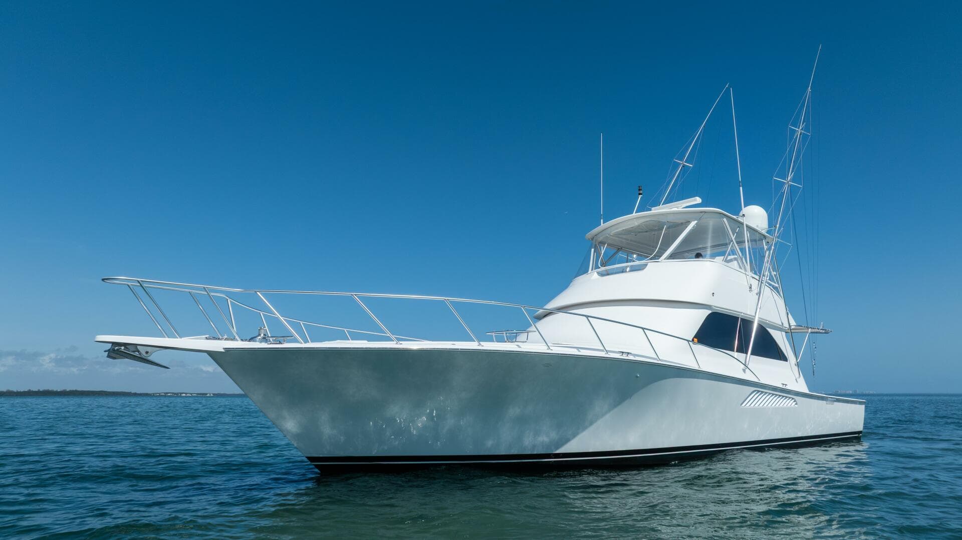 2006 Viking 52 Convertible