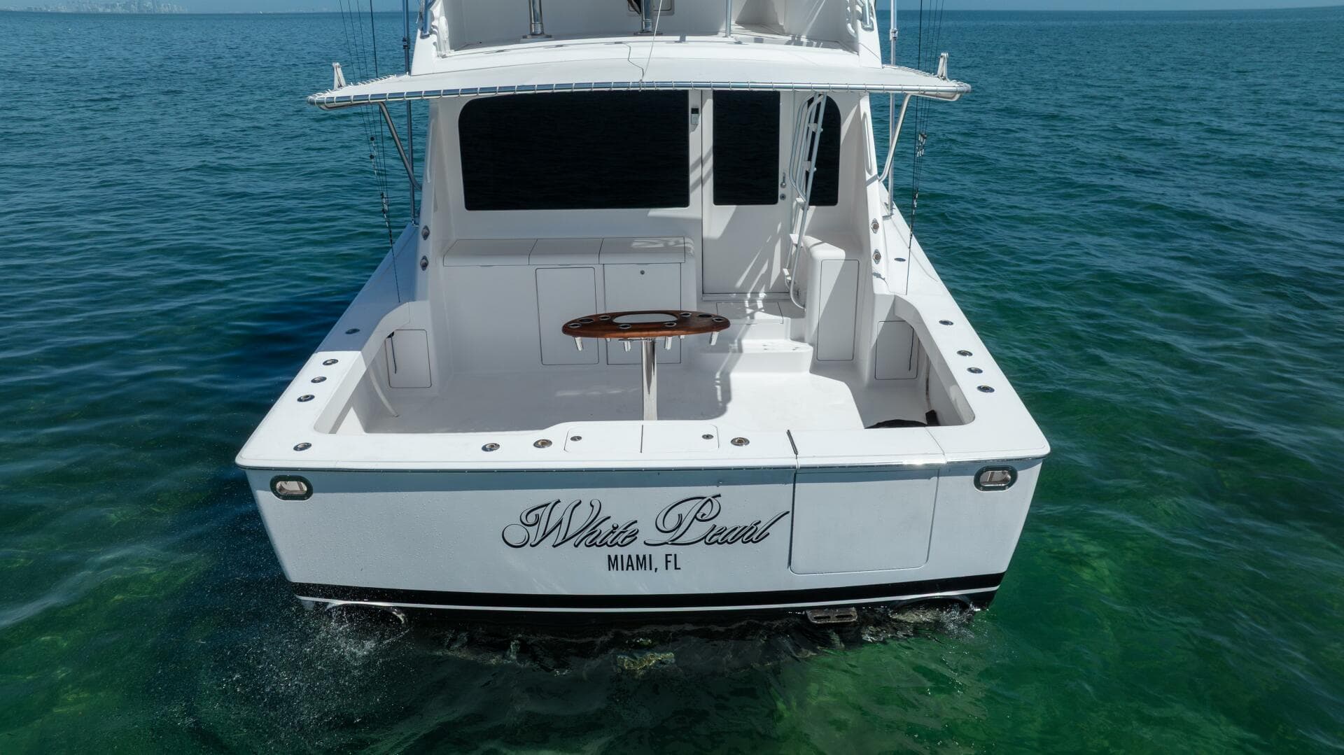 2006 Viking 52 Convertible