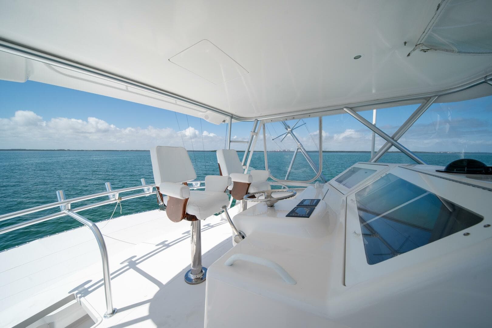 2006 Viking 52 Convertible