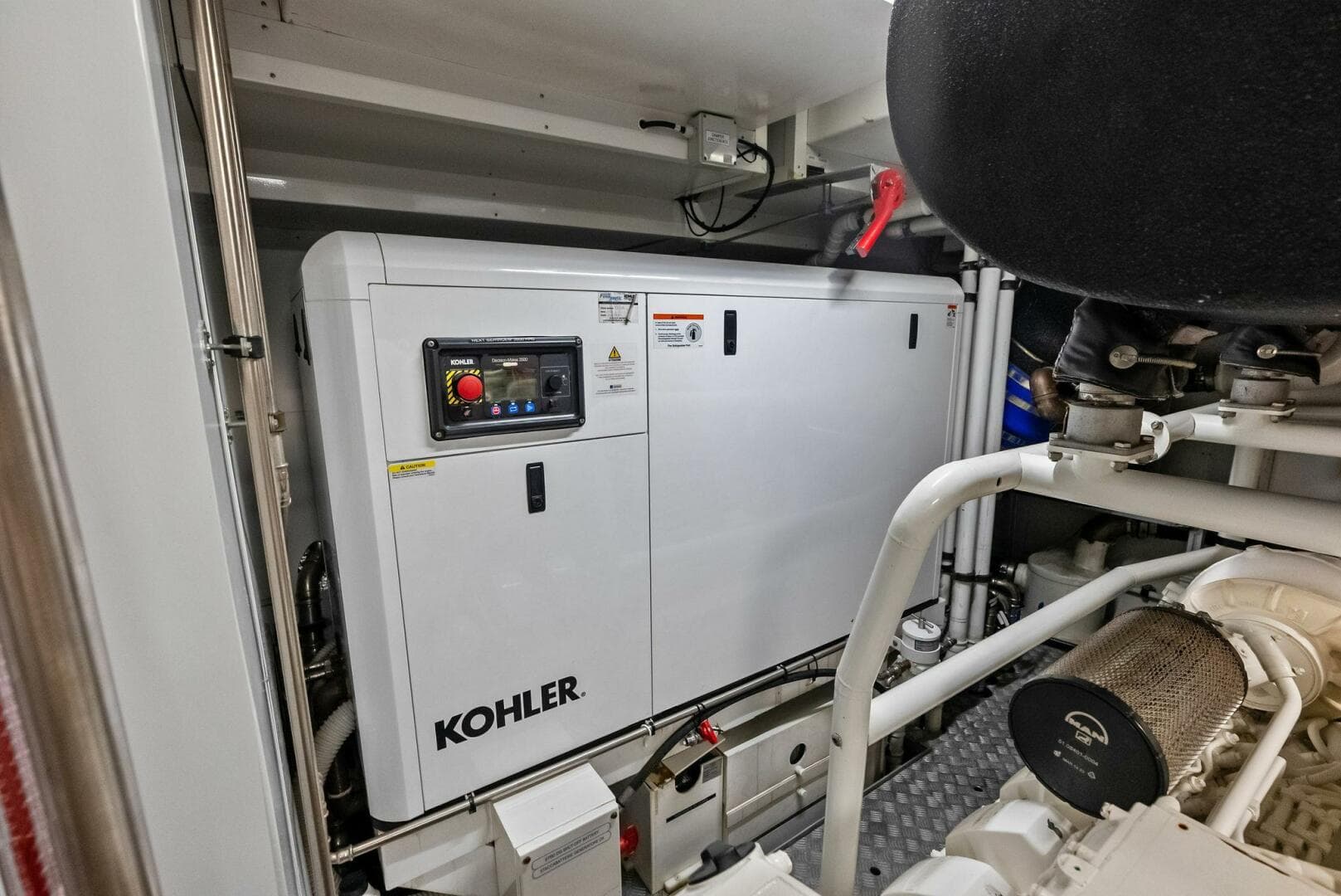 2023 Custom Line 33 Navetta