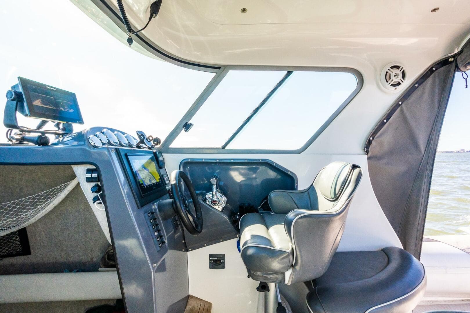 2002 Protector 410 Targa