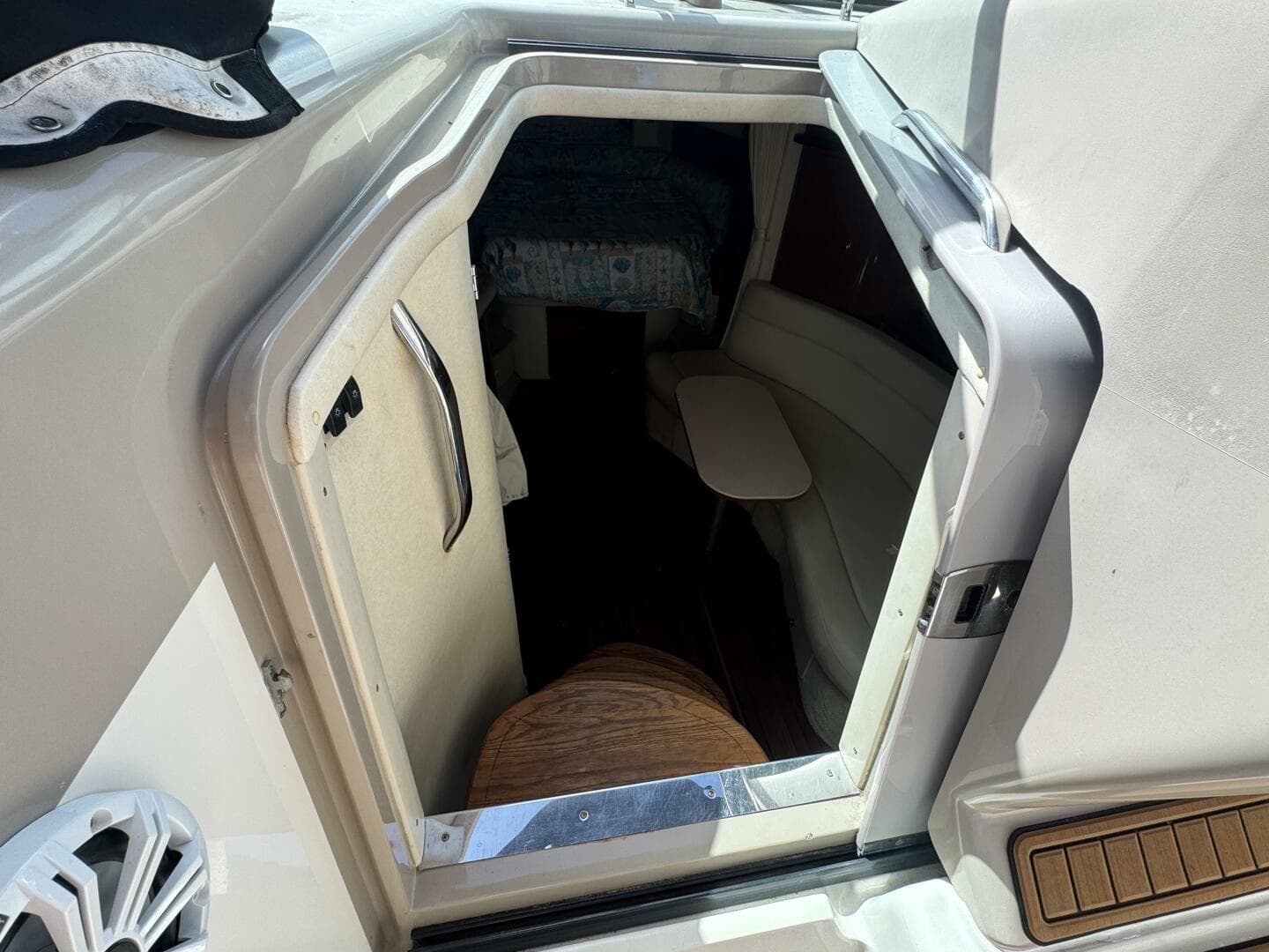 2002 Sea Ray 320 Sundancer