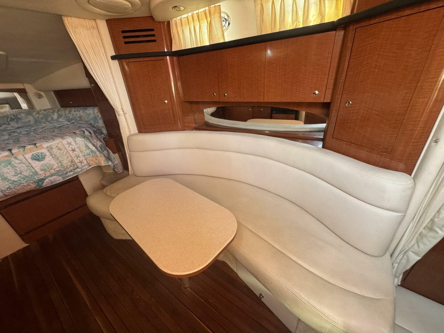 2002 Sea Ray 320 Sundancer
