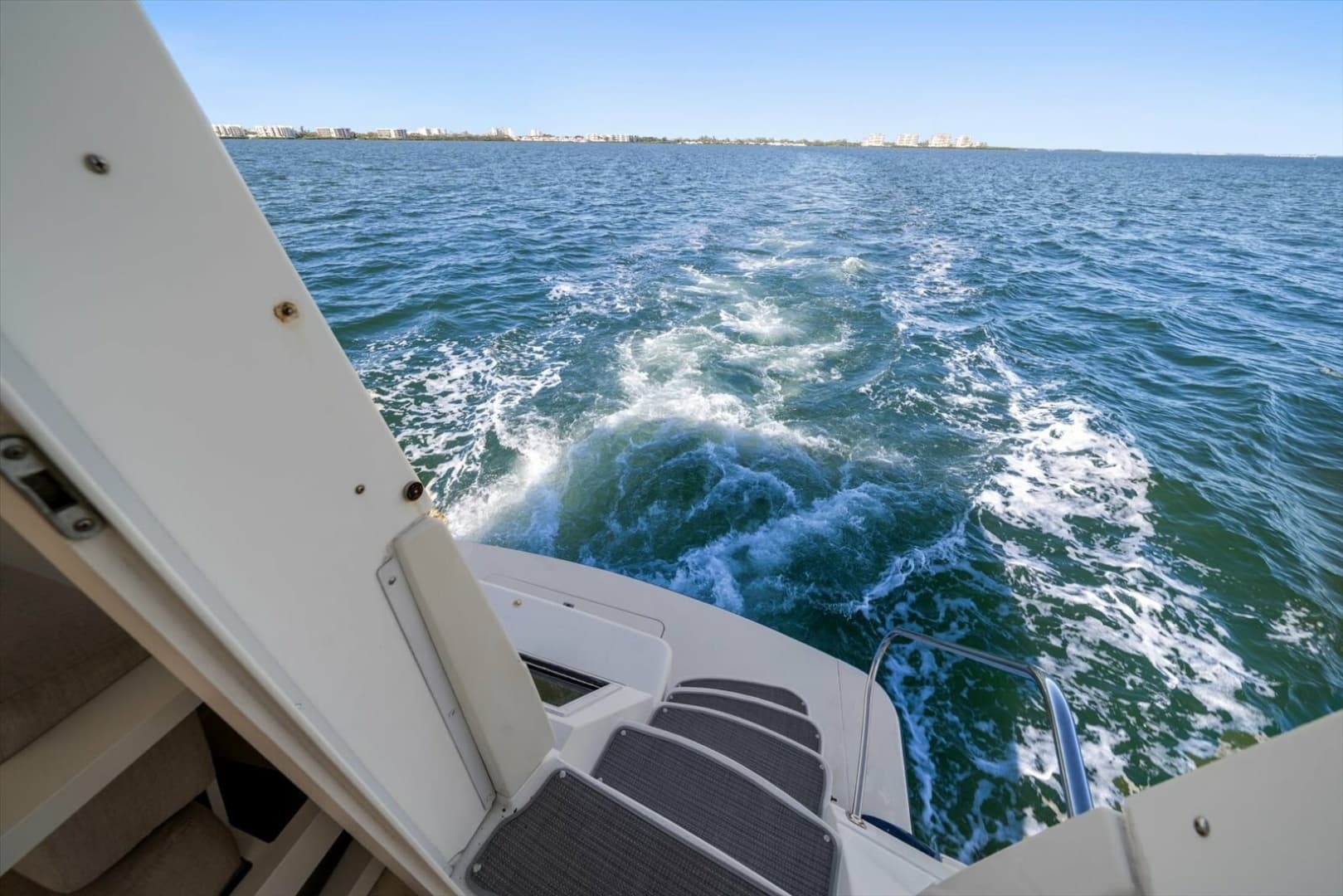 1998 Carver 455 Aft Cabin MY