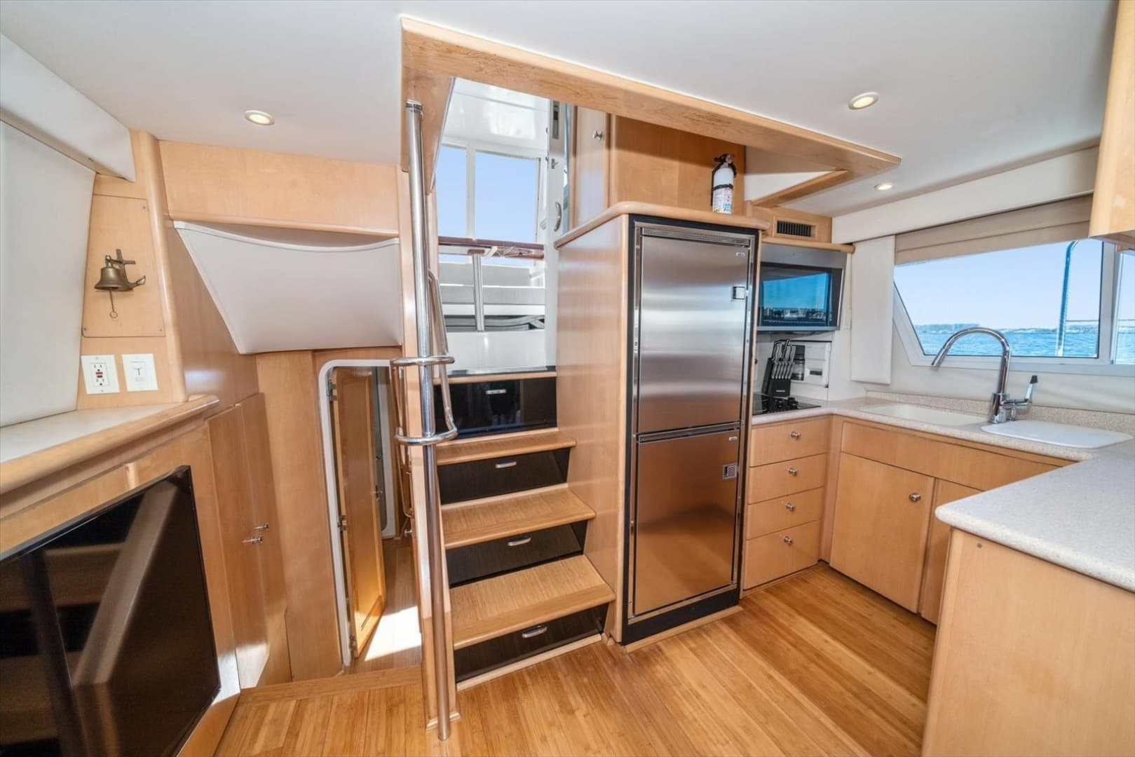 1998 Carver 455 Aft Cabin MY