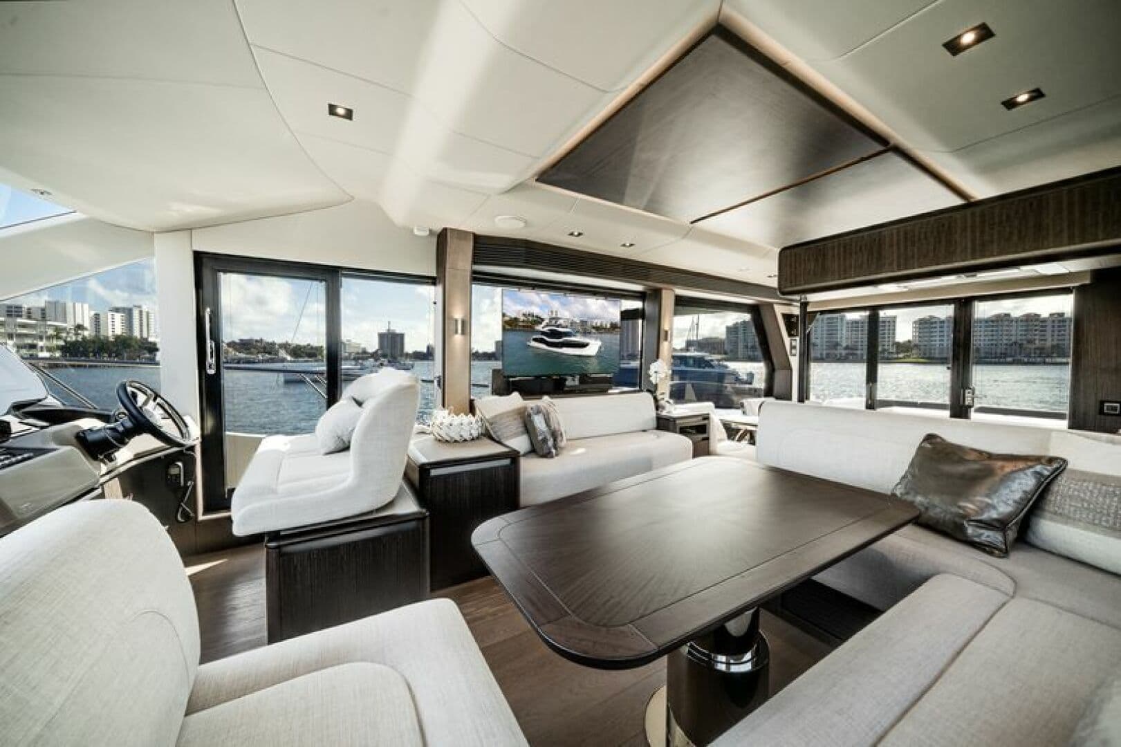 2024 Galeon 560 FLY