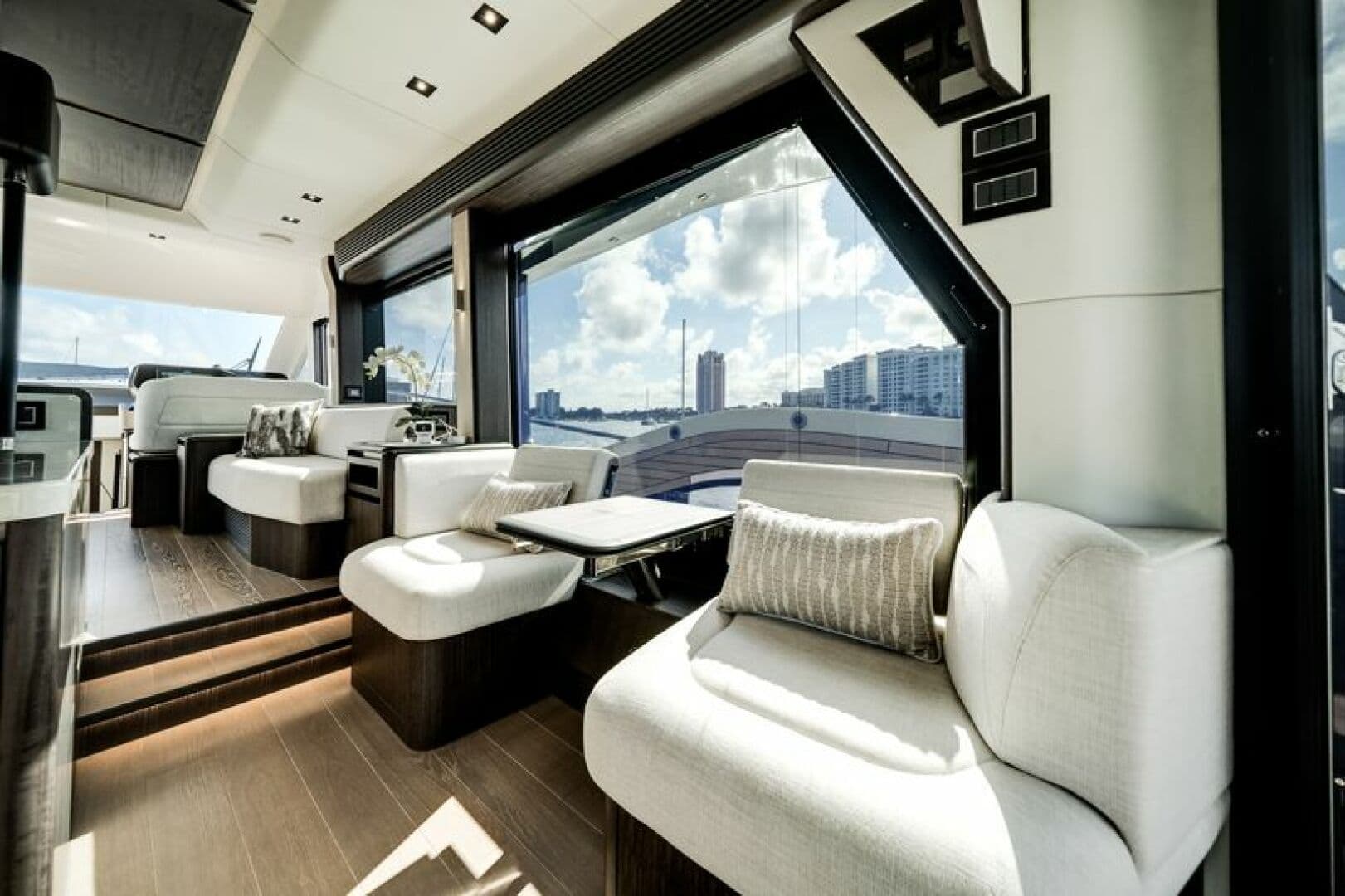 2024 Galeon 560 FLY