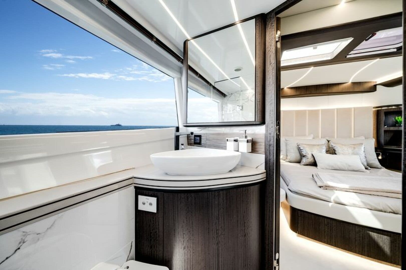 2024 Galeon 560 FLY