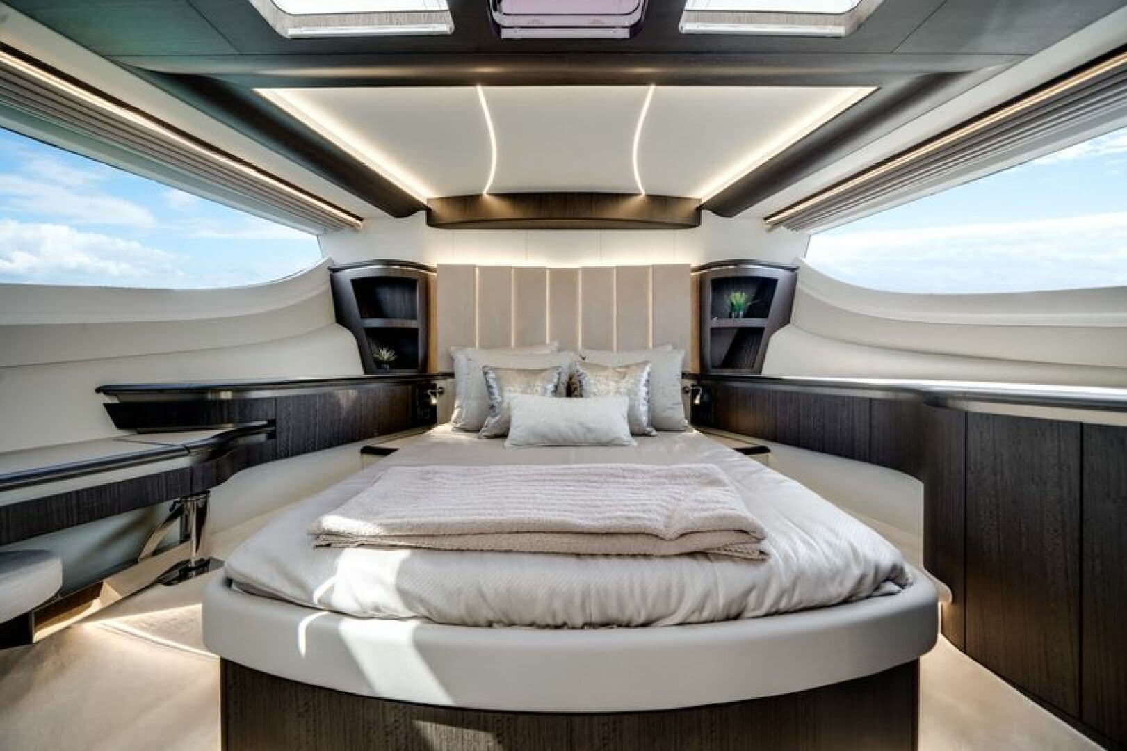 2024 Galeon 560 FLY