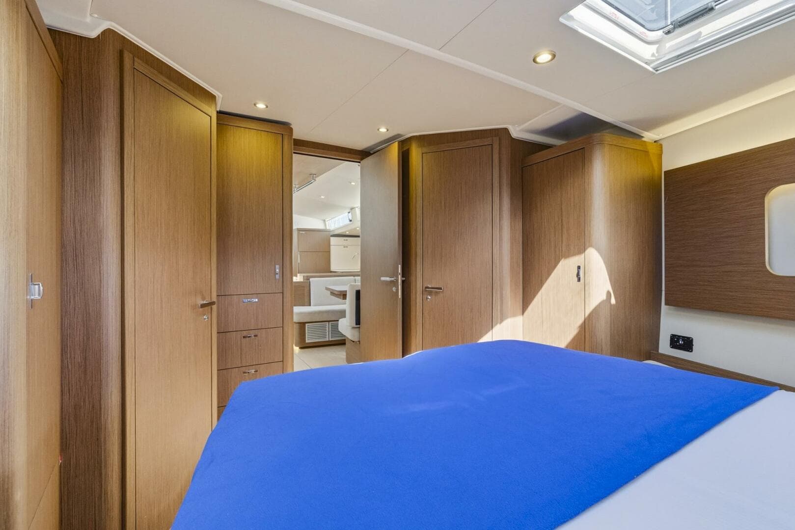 2024 Beneteau Oceanis Yacht 54