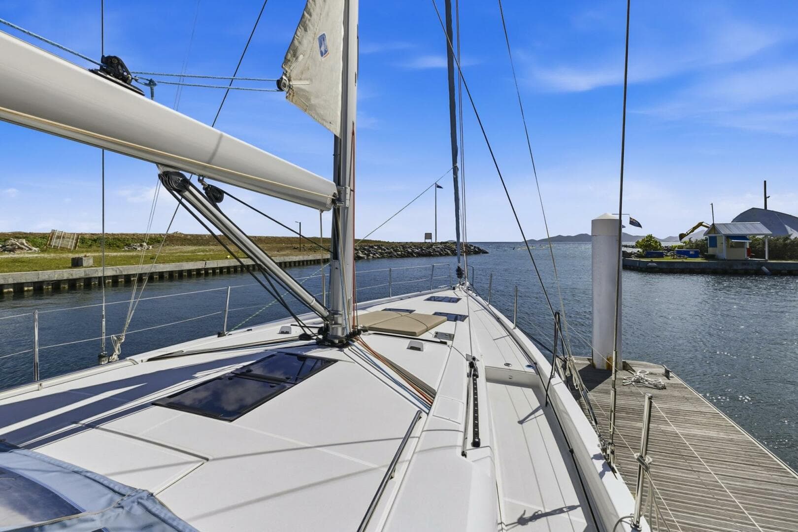 2024 Beneteau Oceanis Yacht 54