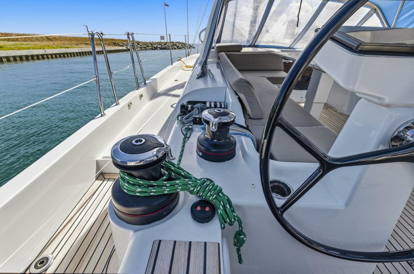 2024 Beneteau Oceanis Yacht 54