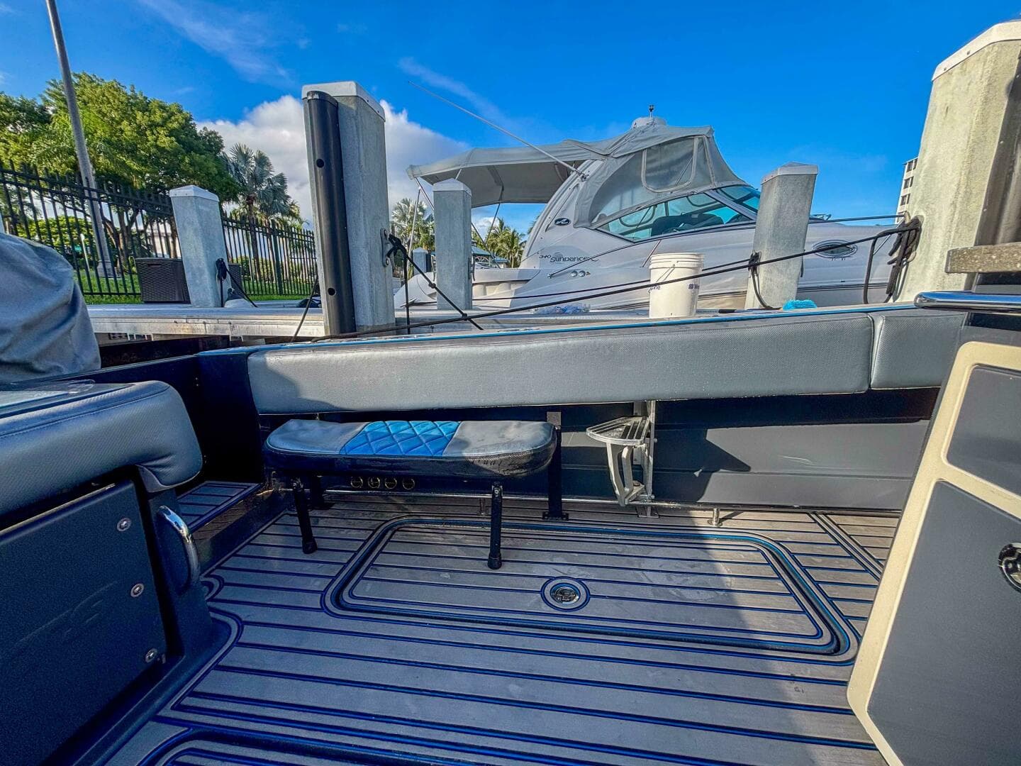 2016 Hydra-Sports 4200 Siesta