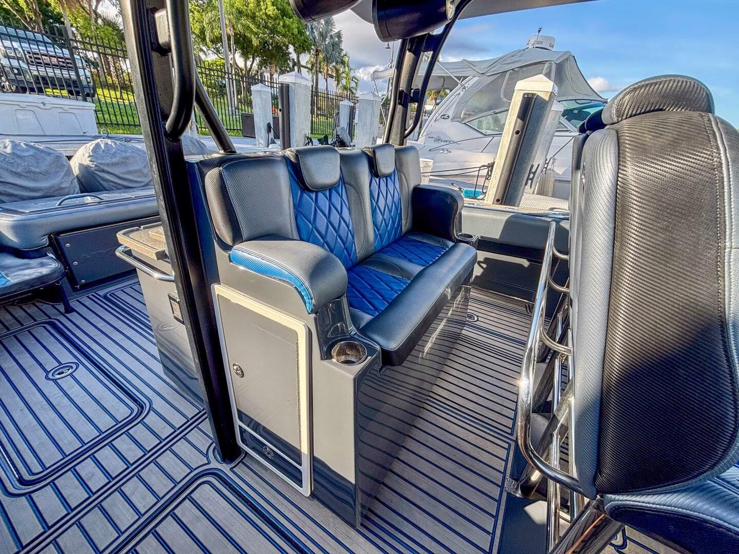 2016 Hydra-Sports 4200 Siesta