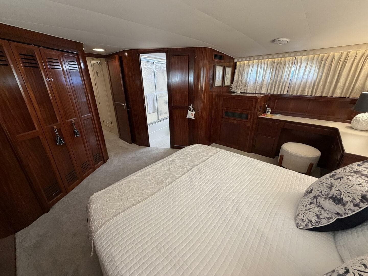 1987 Hatteras Motor Yacht