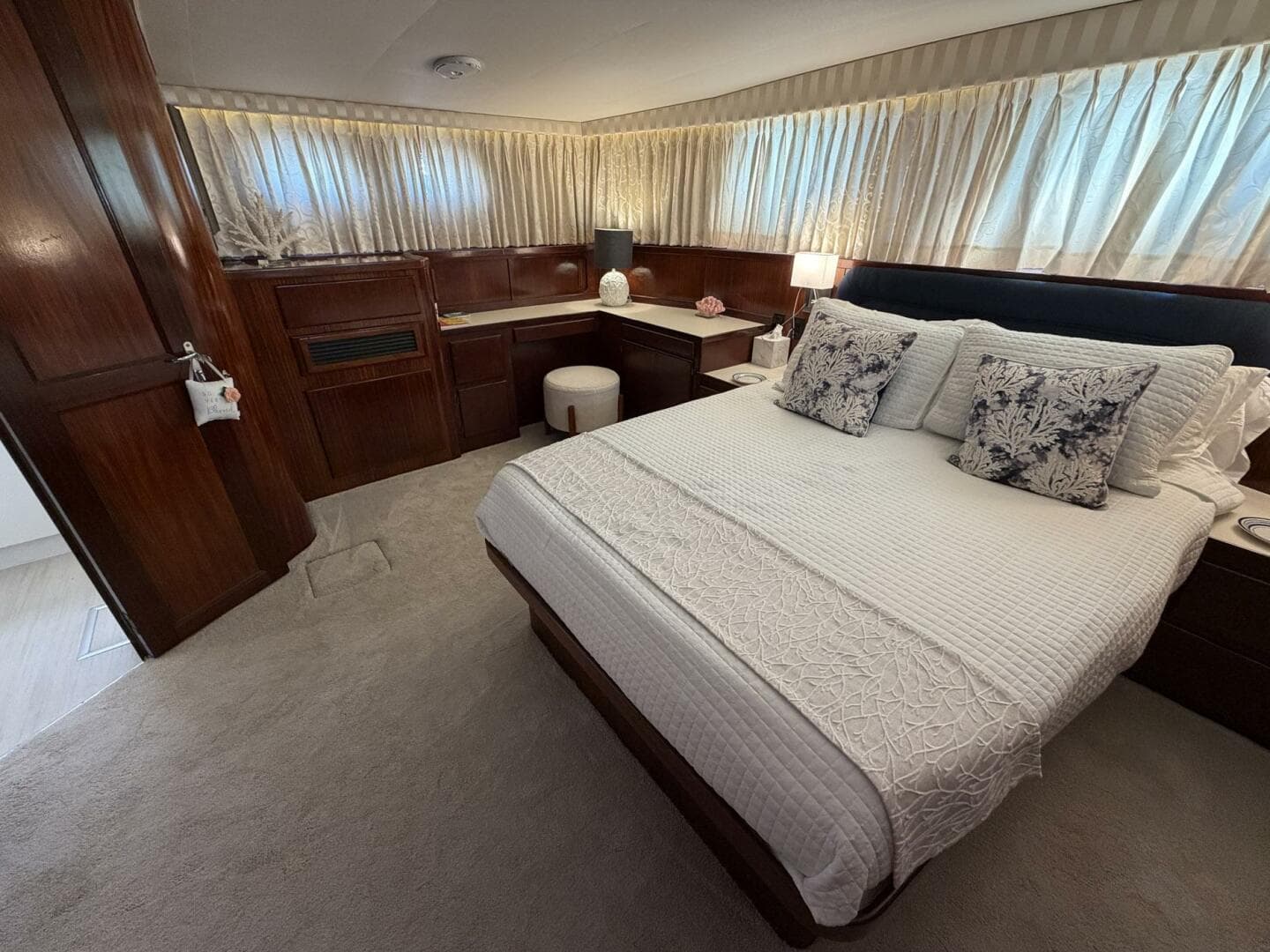 1987 Hatteras Motor Yacht