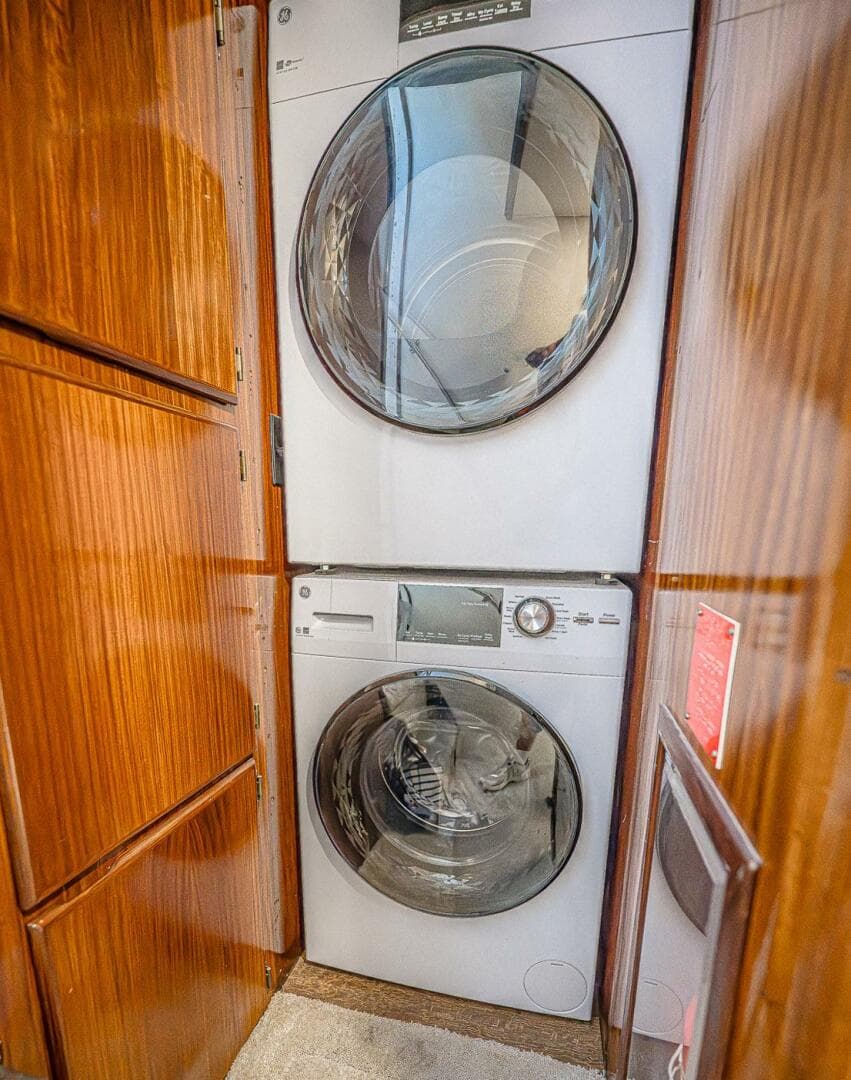 1987 Hatteras Motor Yacht