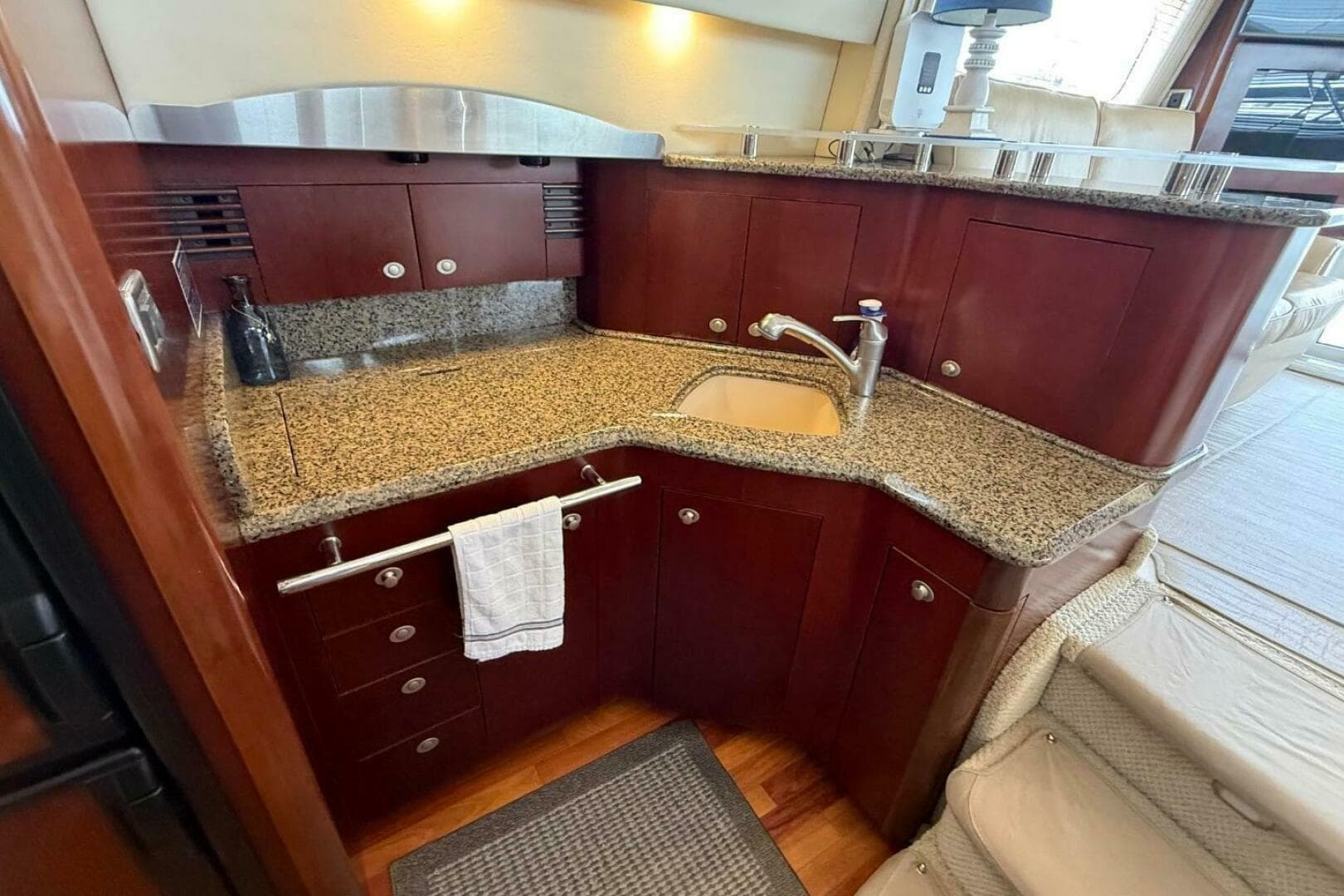 2006 Sea Ray 44 Sedan Bridge