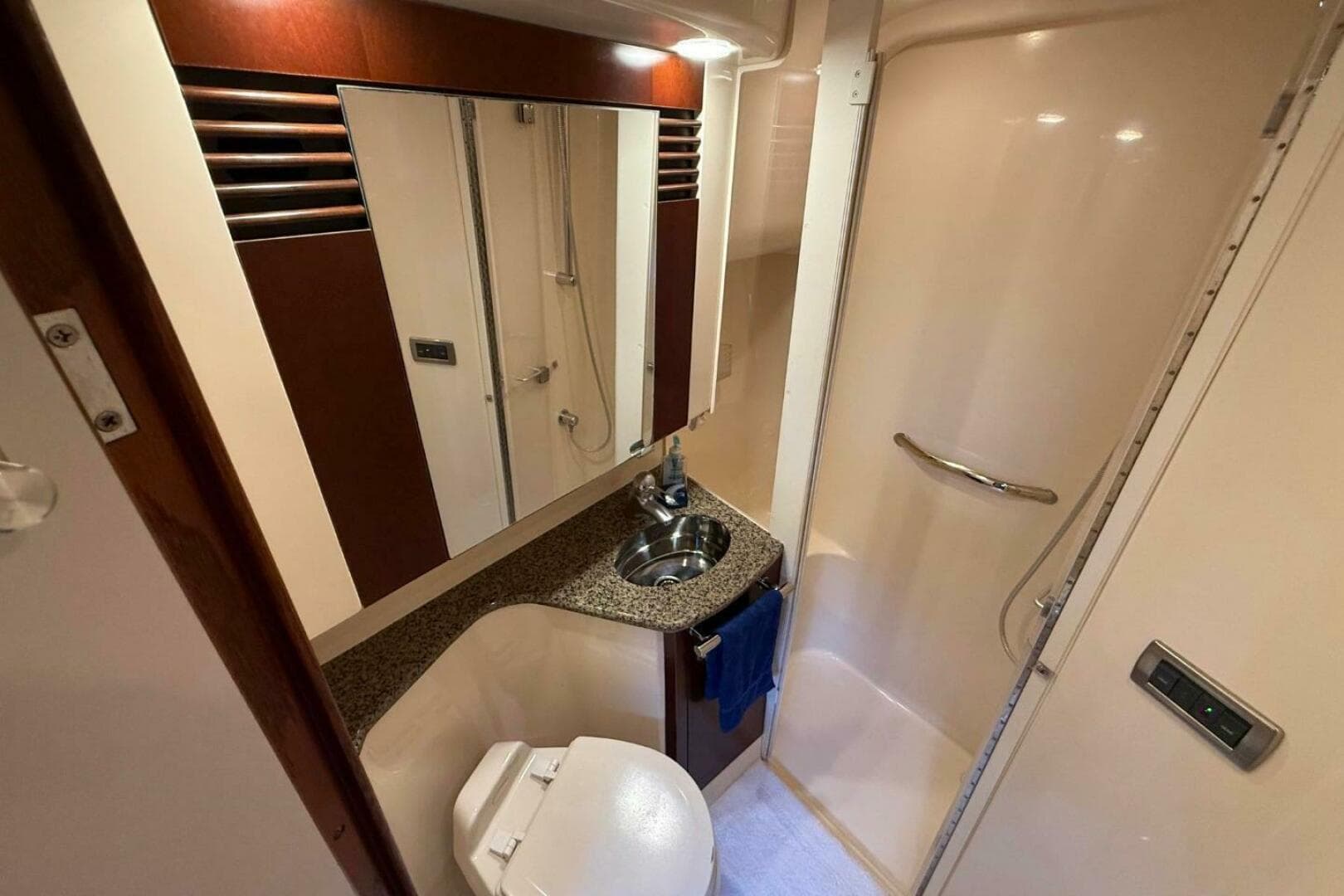 2006 Sea Ray 44 Sedan Bridge