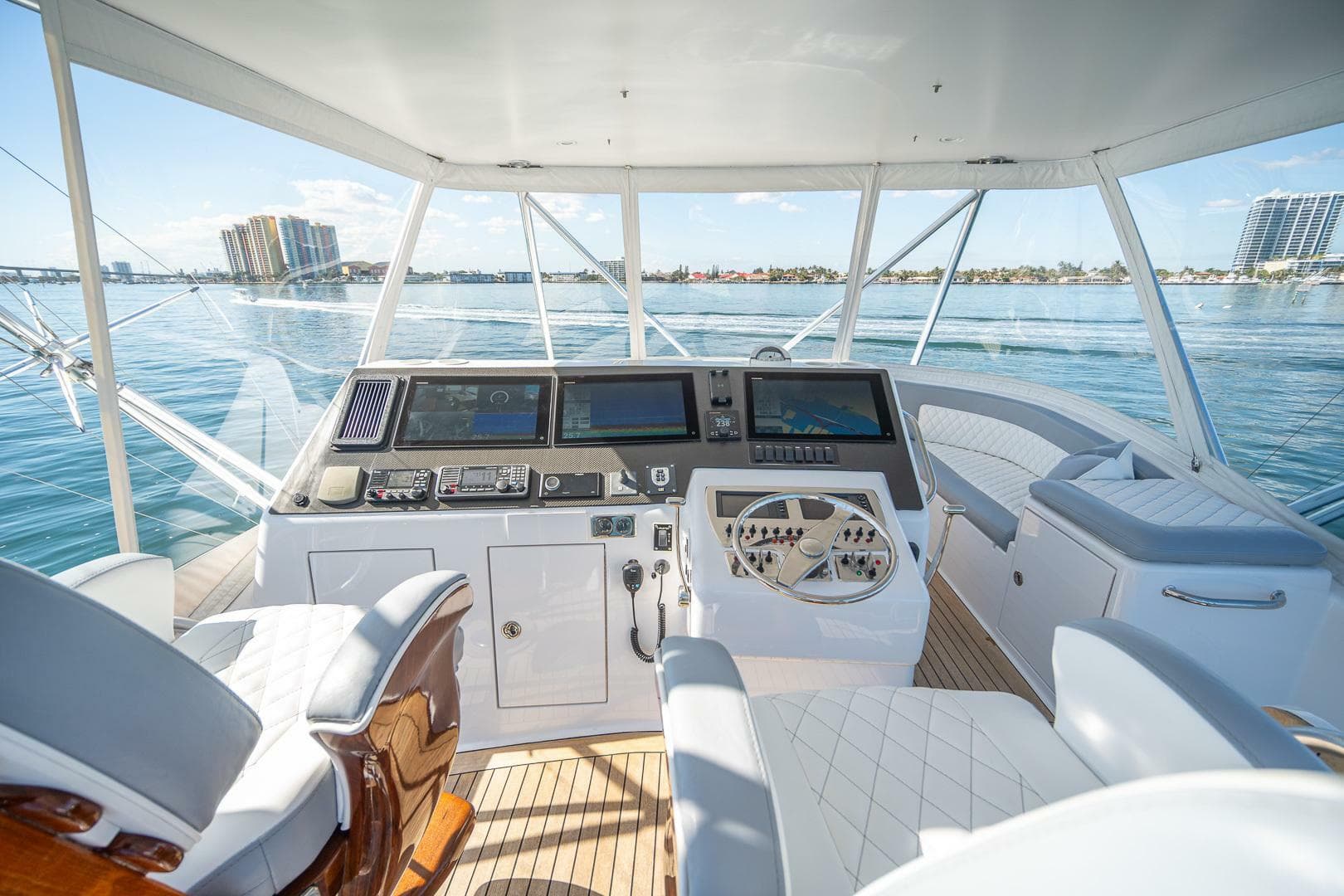 2009 Cabo 52 Flybridge