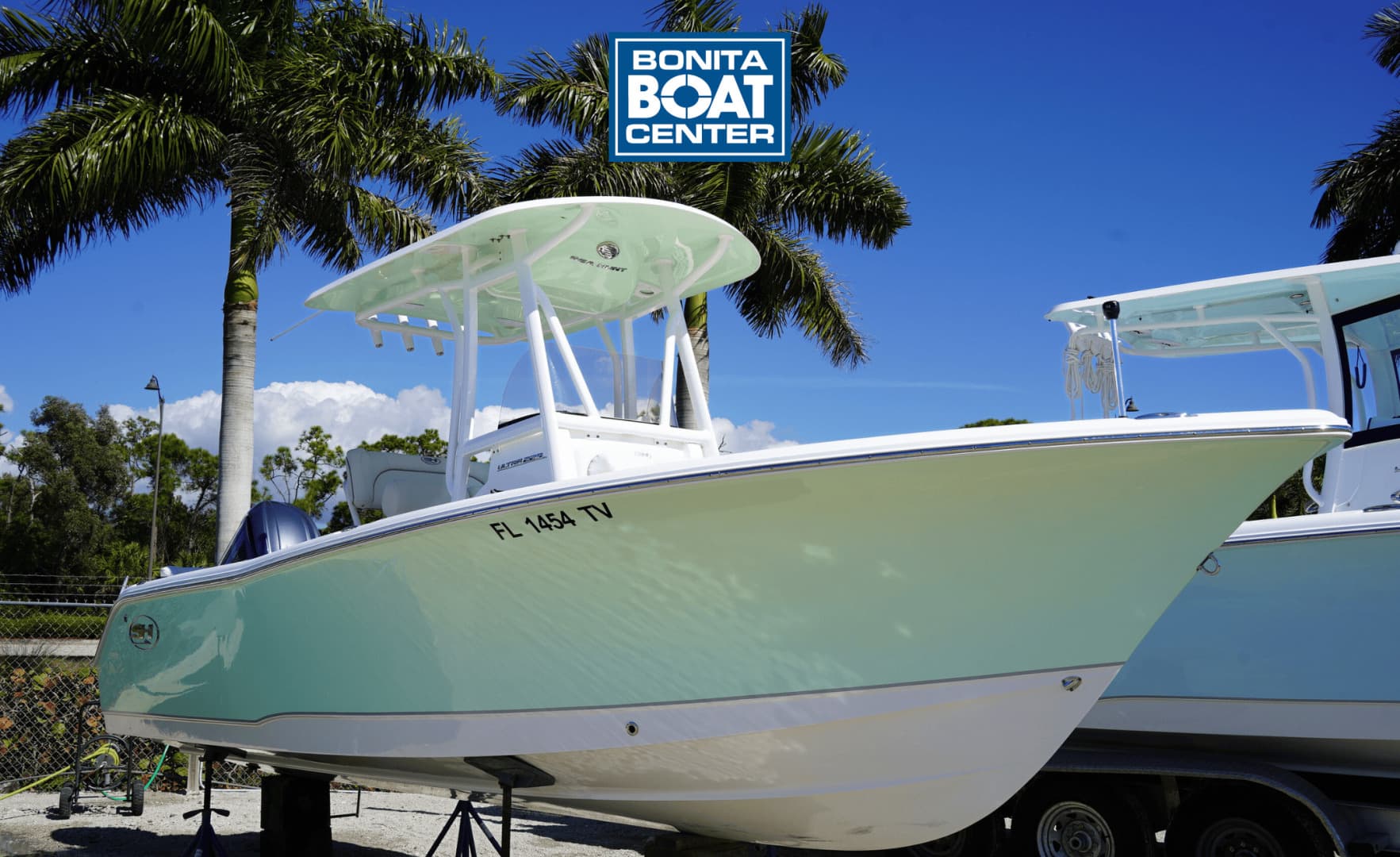 2024 Sea Hunt Ultra 229