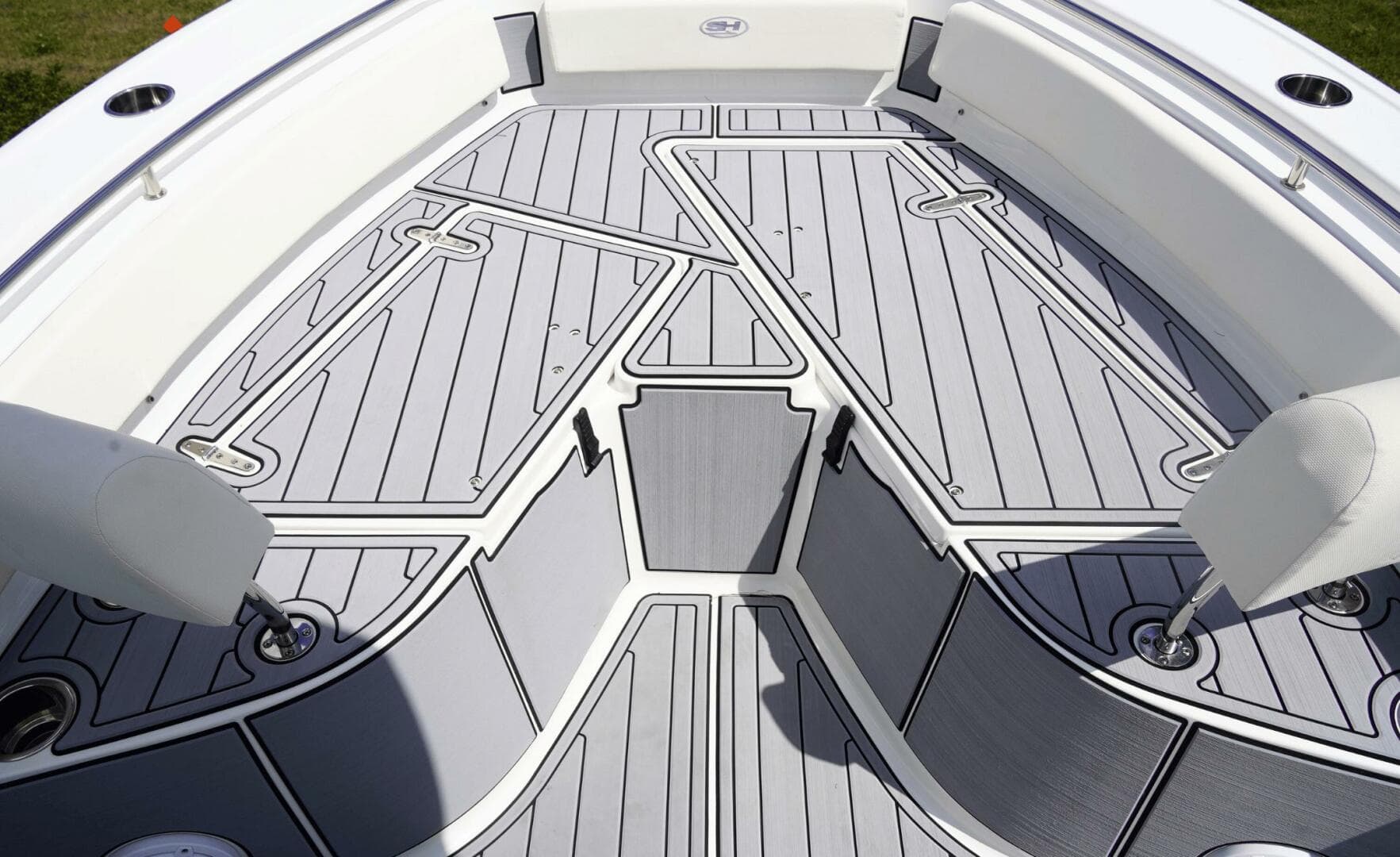 2024 Sea Hunt Ultra 229