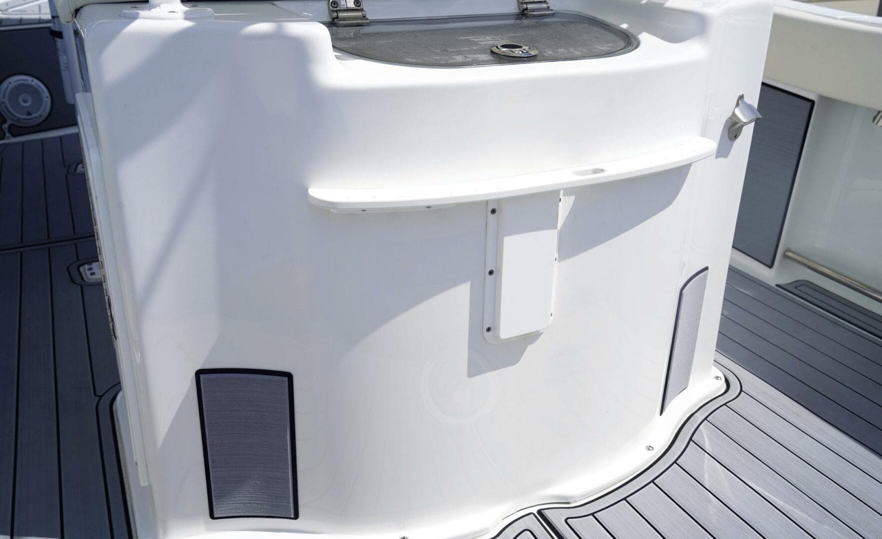 2024 Sea Hunt Ultra 229