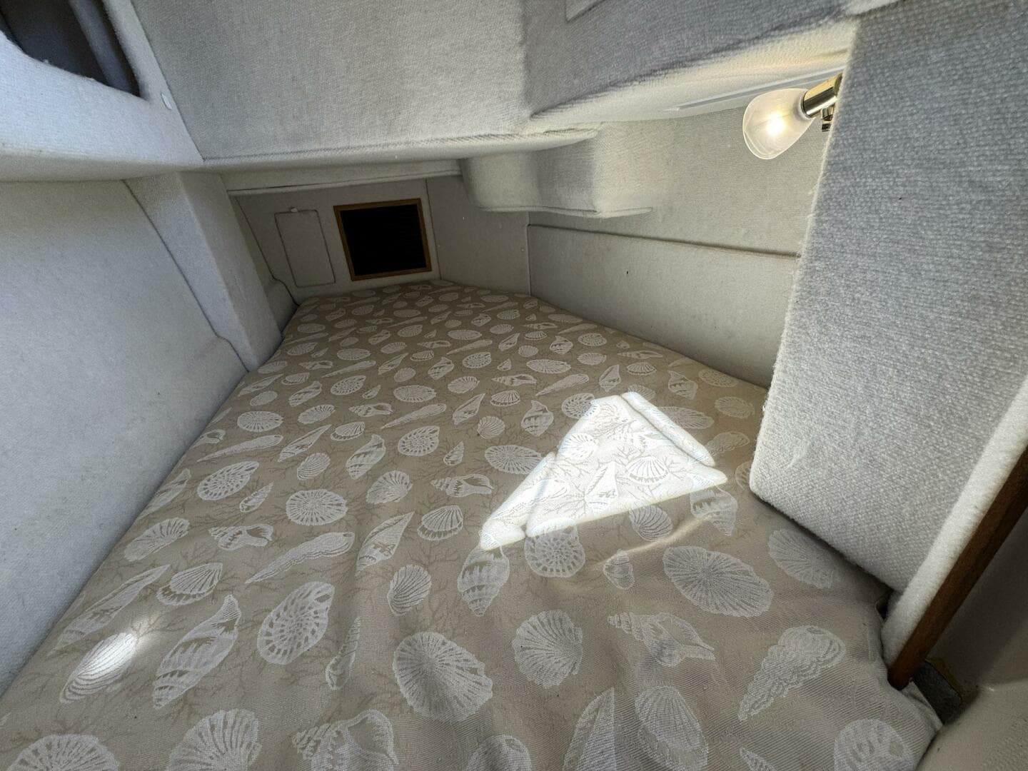 2012 Ranger Tugs R-29