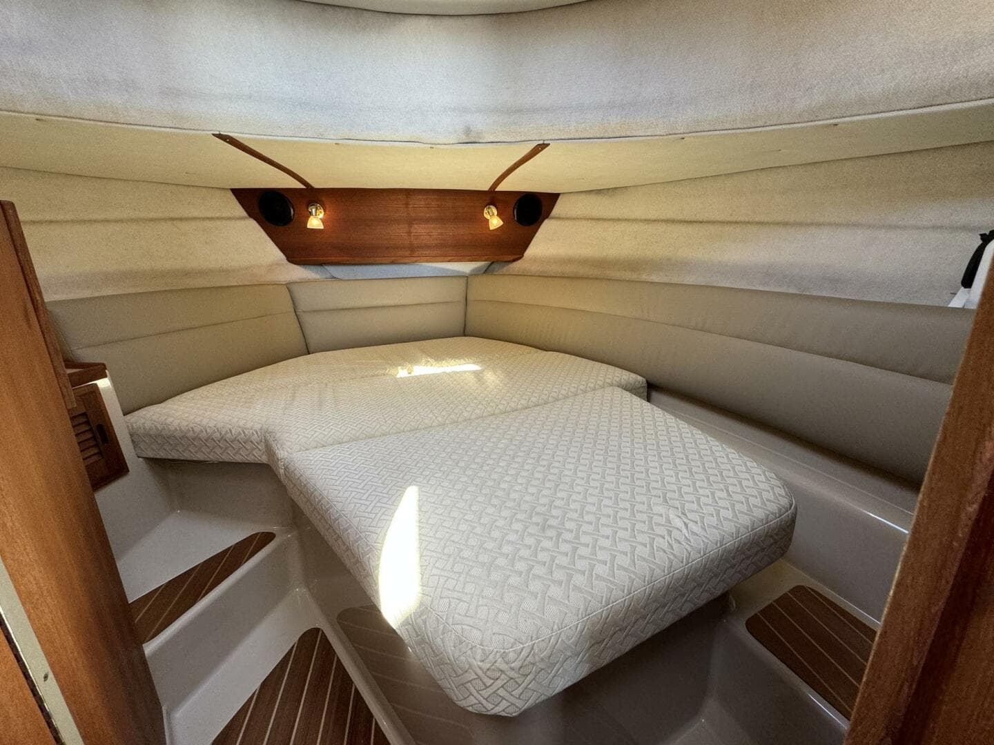 2012 Ranger Tugs R-29