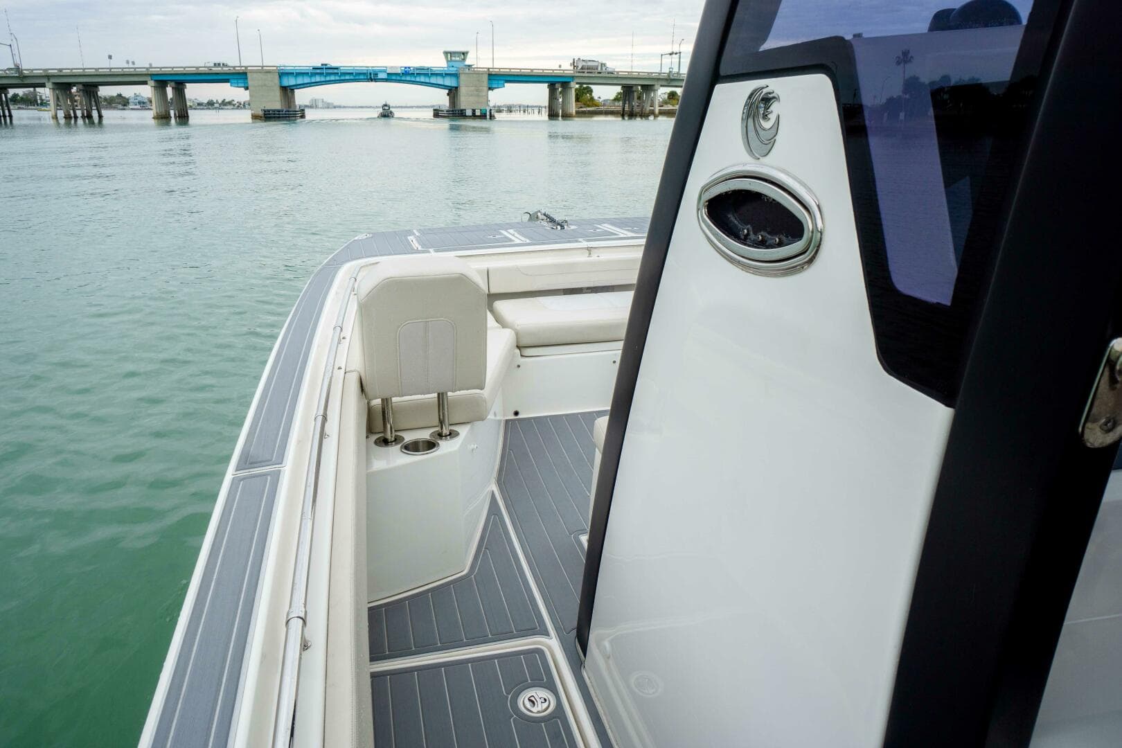 2022 Aquila 28 Molokai