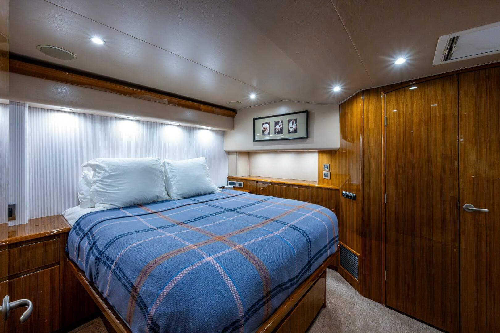Viking 60 Bottom Line - Interior Stateroom