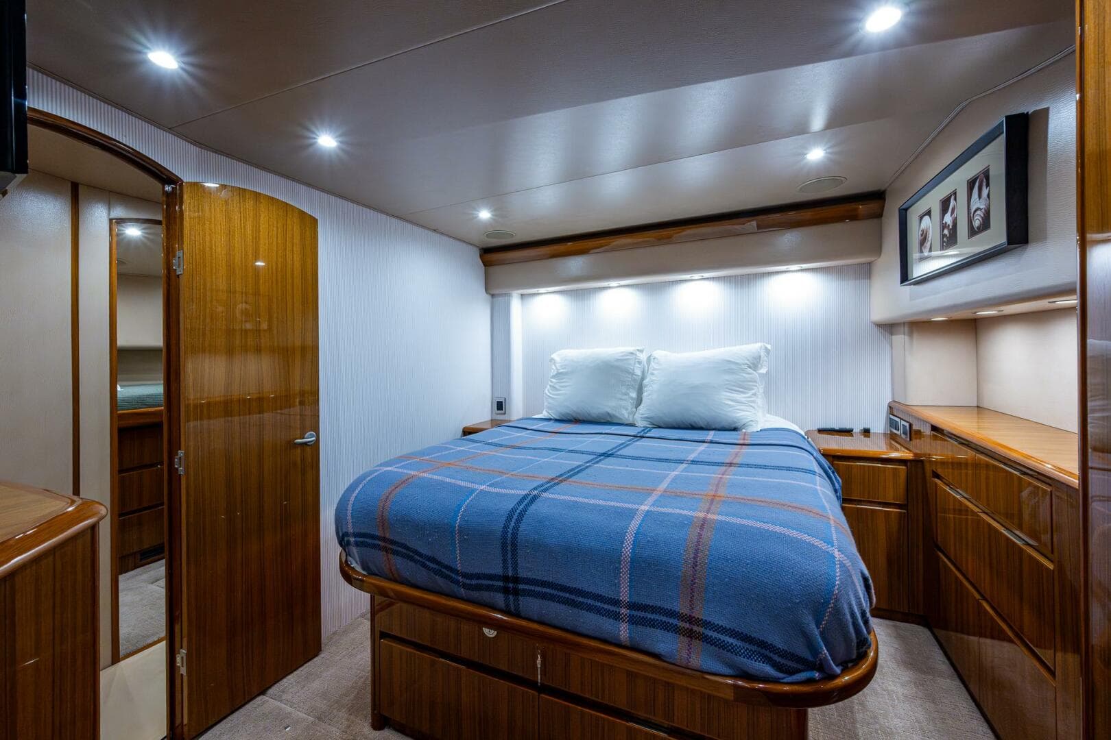 Viking 60 Bottom Line - Interior Stateroom