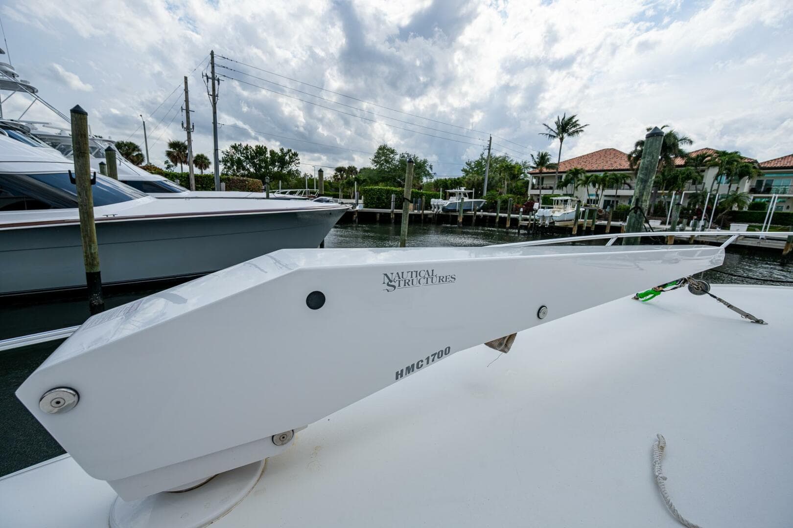 Viking 60 Bottom Line - Exterior Bow