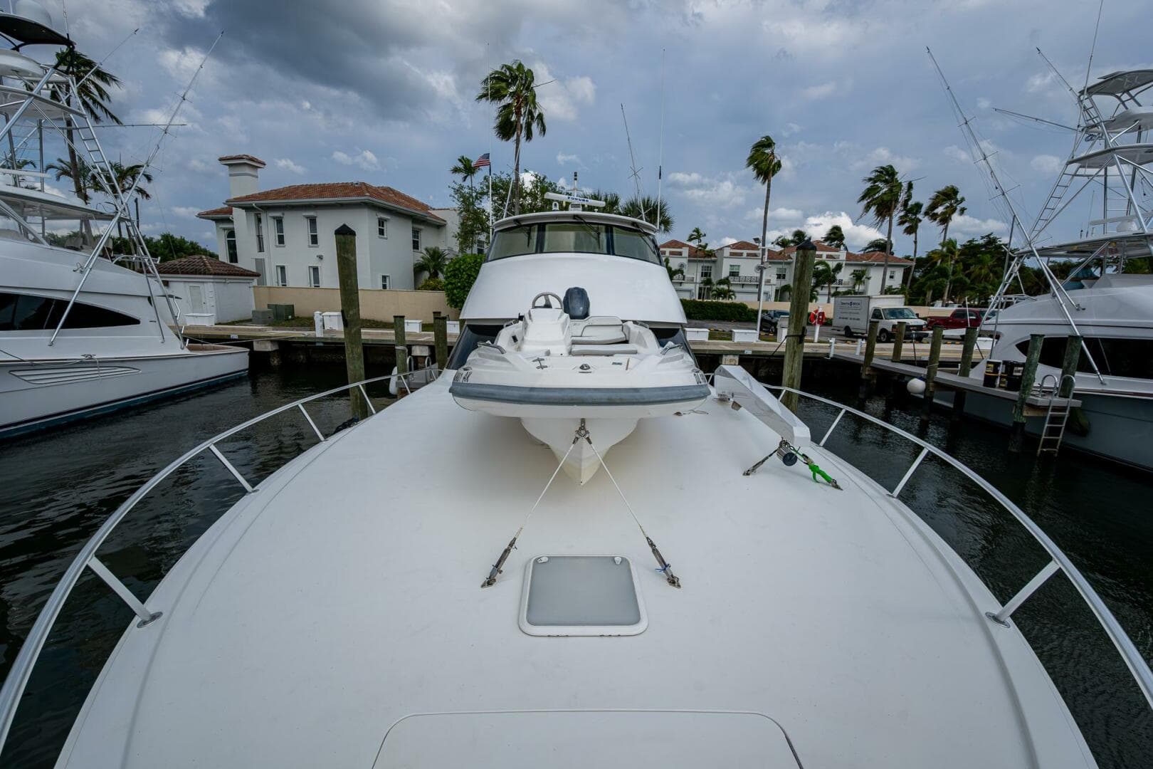 Viking 60 Bottom Line - Exterior Bow