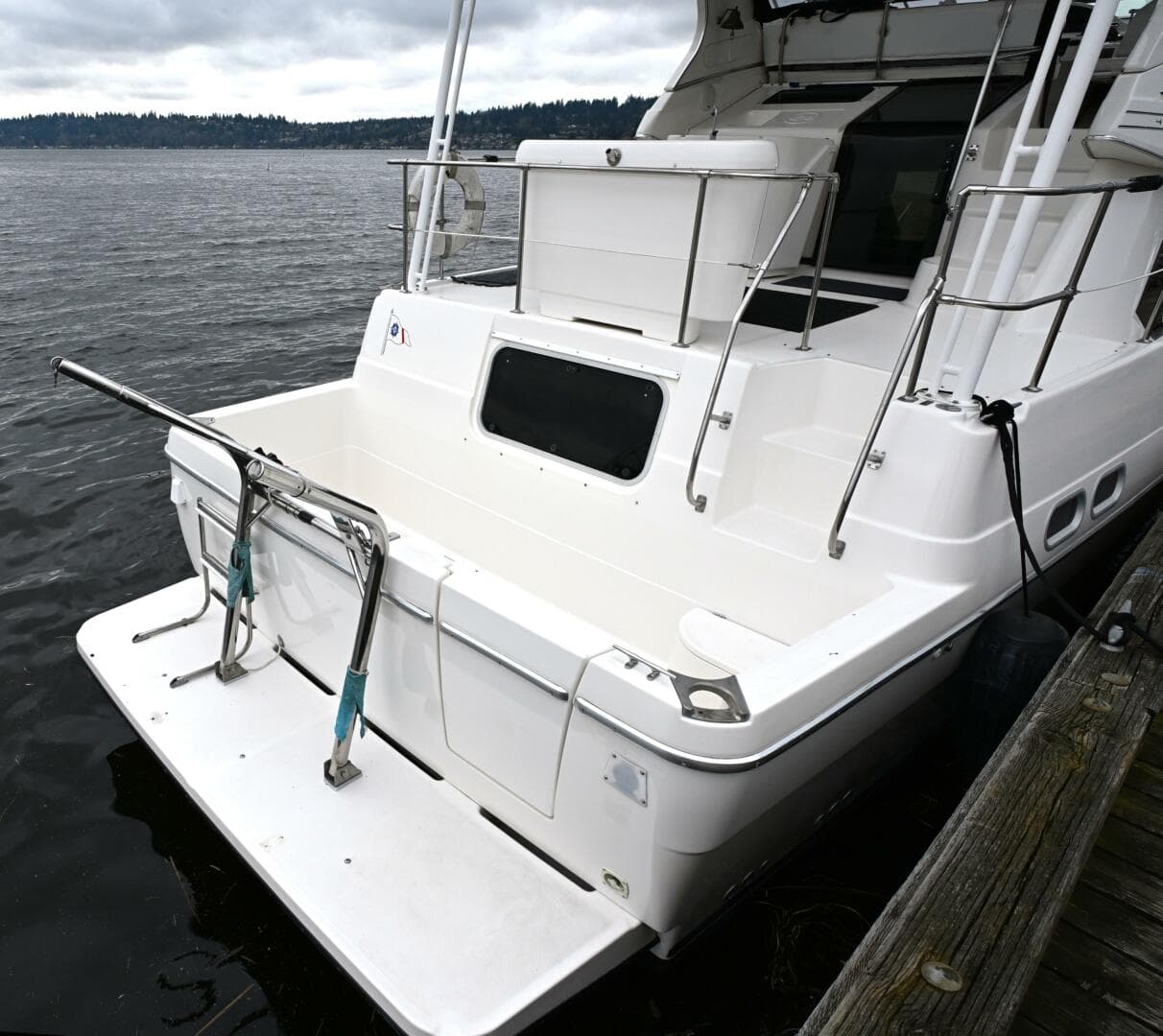 1996 Bayliner 4087 Aft Cabin Motoryacht